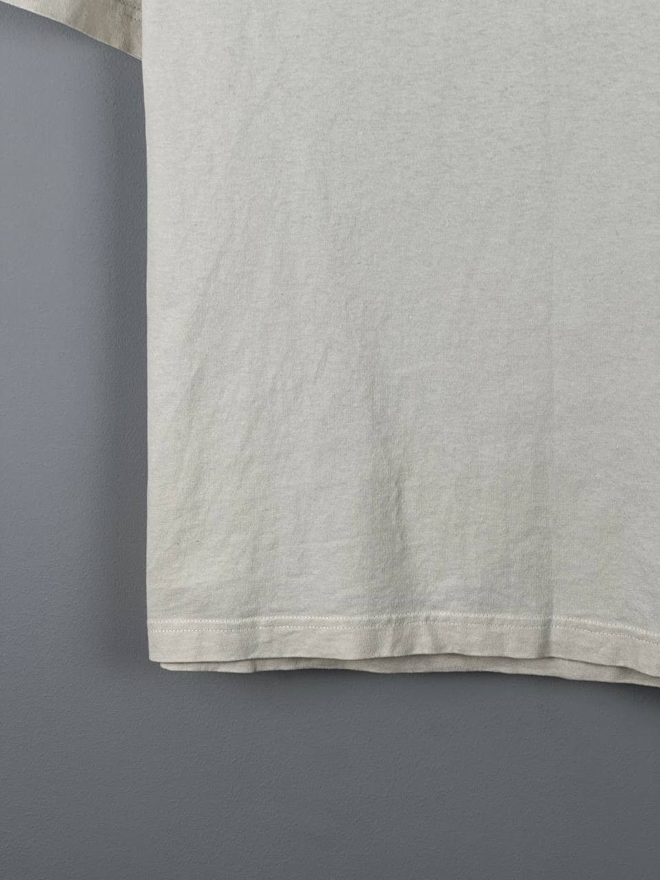 Axel Arigato Axel Arigato Basic Beige Logo T Shirt Luxury Size US M / EU 48-50 / 2 - 6 Thumbnail
