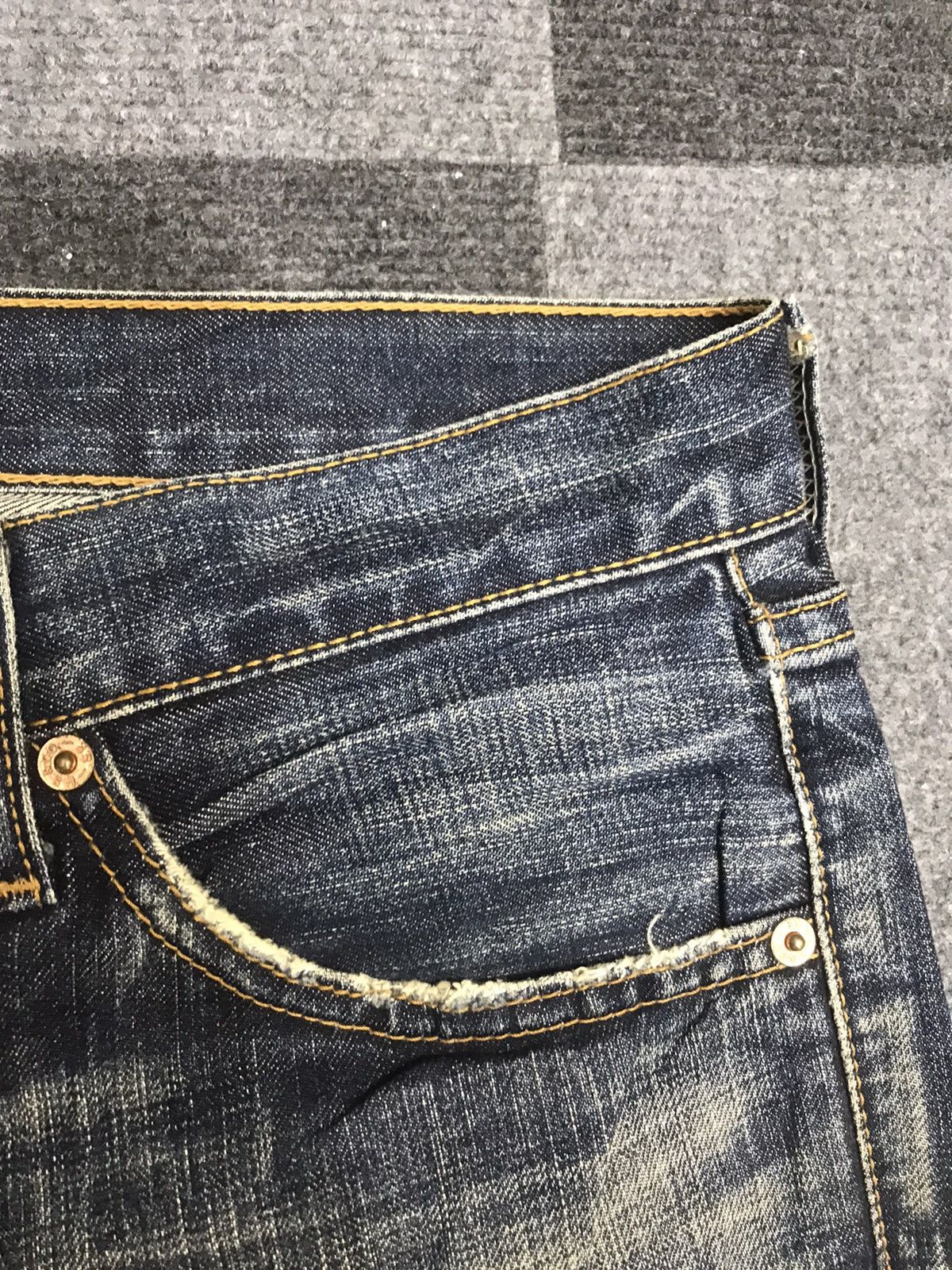 Levi's 🔥Flare🔥Vintage Flare Levis 517 Distressed Jeans Size US 31 - 10 Thumbnail