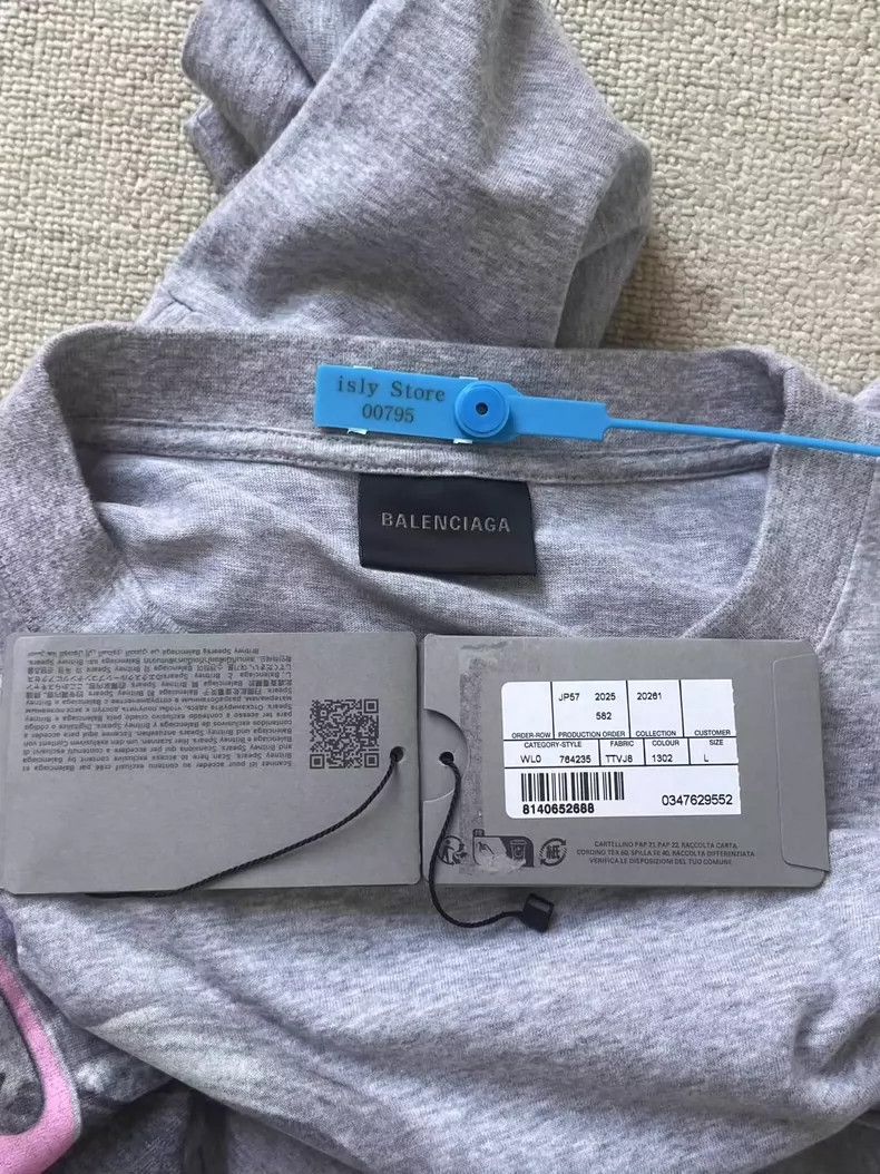Balenciaga Balenciaga Crew Neck Short Sleeve T-Shirt with Heart Detai Size US M / EU 48-50 / 2 - 4 Thumbnail