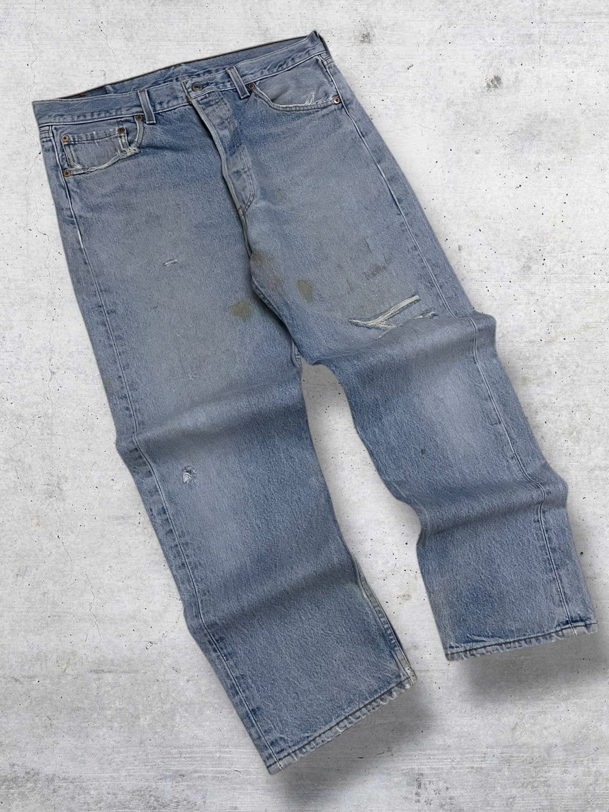 Levi's Vintage Clothing VINTAGE 501 LEVIS OG 90S DISTRESSED MUDWWASH STYLE DENIM Size US 34 / EU 50 - 2 Thumbnail
