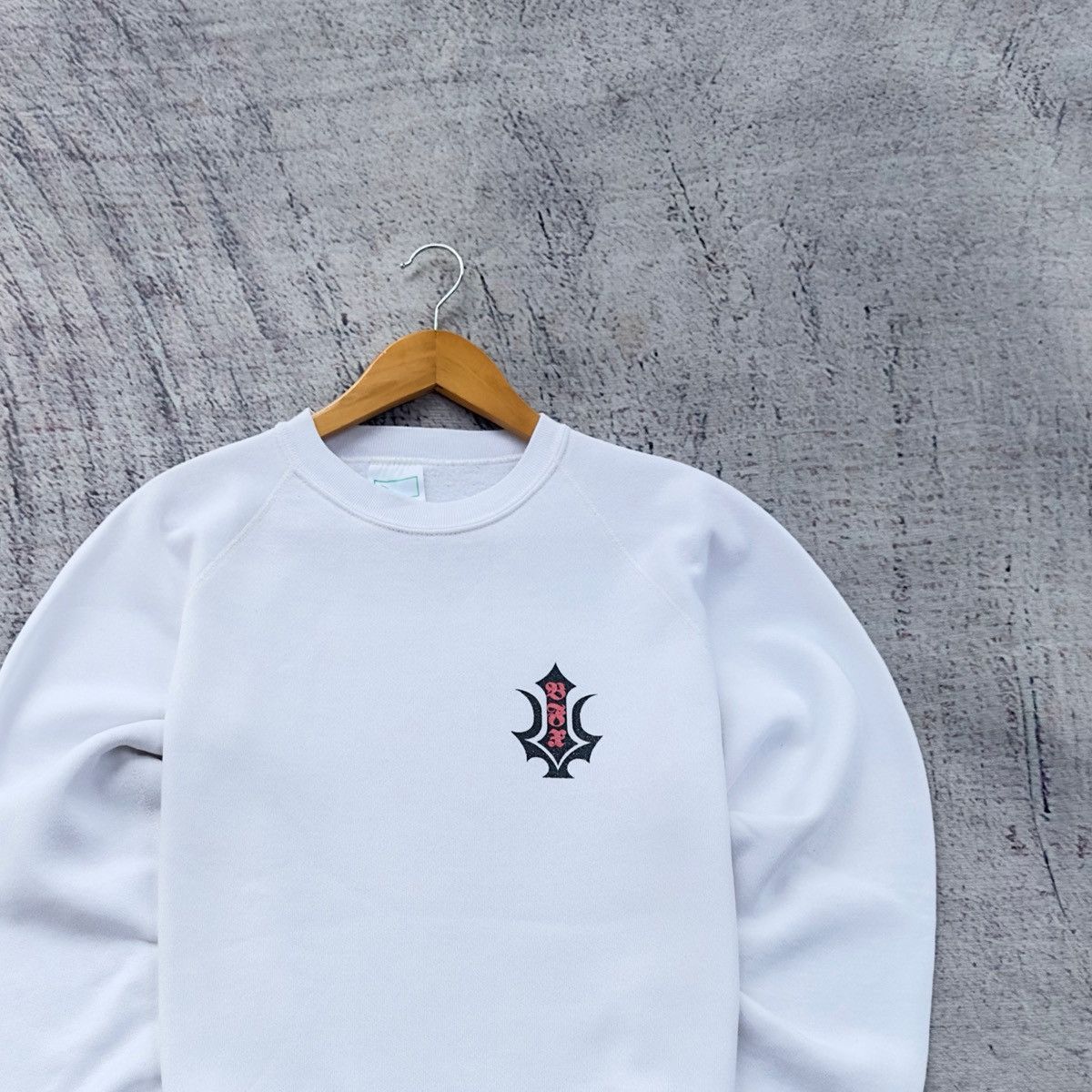 Japanese Brand VINTAGE BACK PRINT CREWNECK “TRIBAL CIRCLE” GRAPHIC 90’S Size US M / EU 48-50 / 2 - 4 Thumbnail
