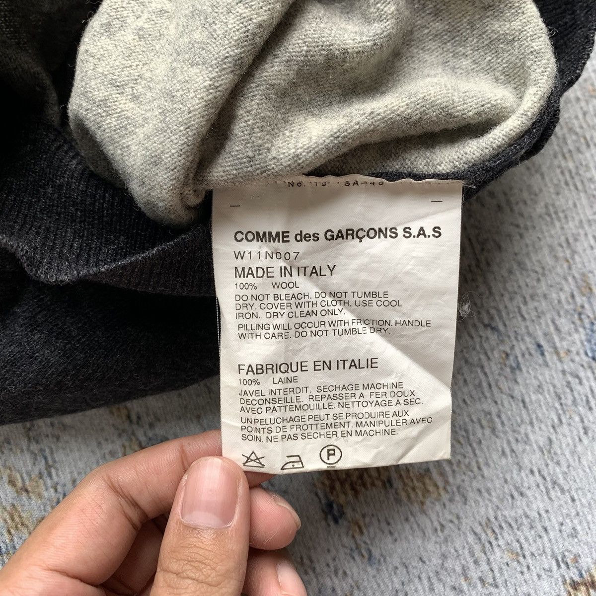 Comme des Garcons Comme Des Garcons Two Tone Wool Cardigan Size S / US 4 / IT 40 - 6 Thumbnail