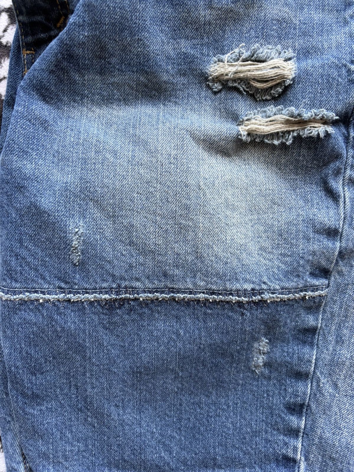 Levi's Distressed/repaired Levi's blue denim cutoff shorts Size US 34 / EU 50 - 8 Thumbnail