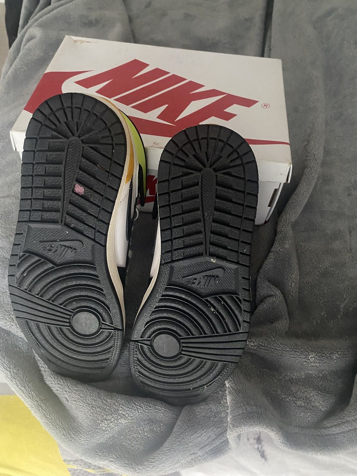 Jordan Brand Jordan 1 high og volts Size US 8 / EU 41 - 5 Thumbnail