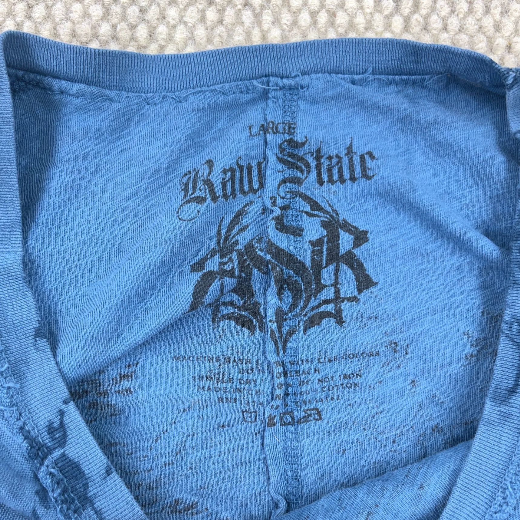 Vintage VINTAGE Raw State Men’s T-Shirt Large Blue Black Graphic Tee Short Sleeve Reversible All Seasons Guitar Skull 90s Size US L / EU 52-54 / 3 - 3 Thumbnail