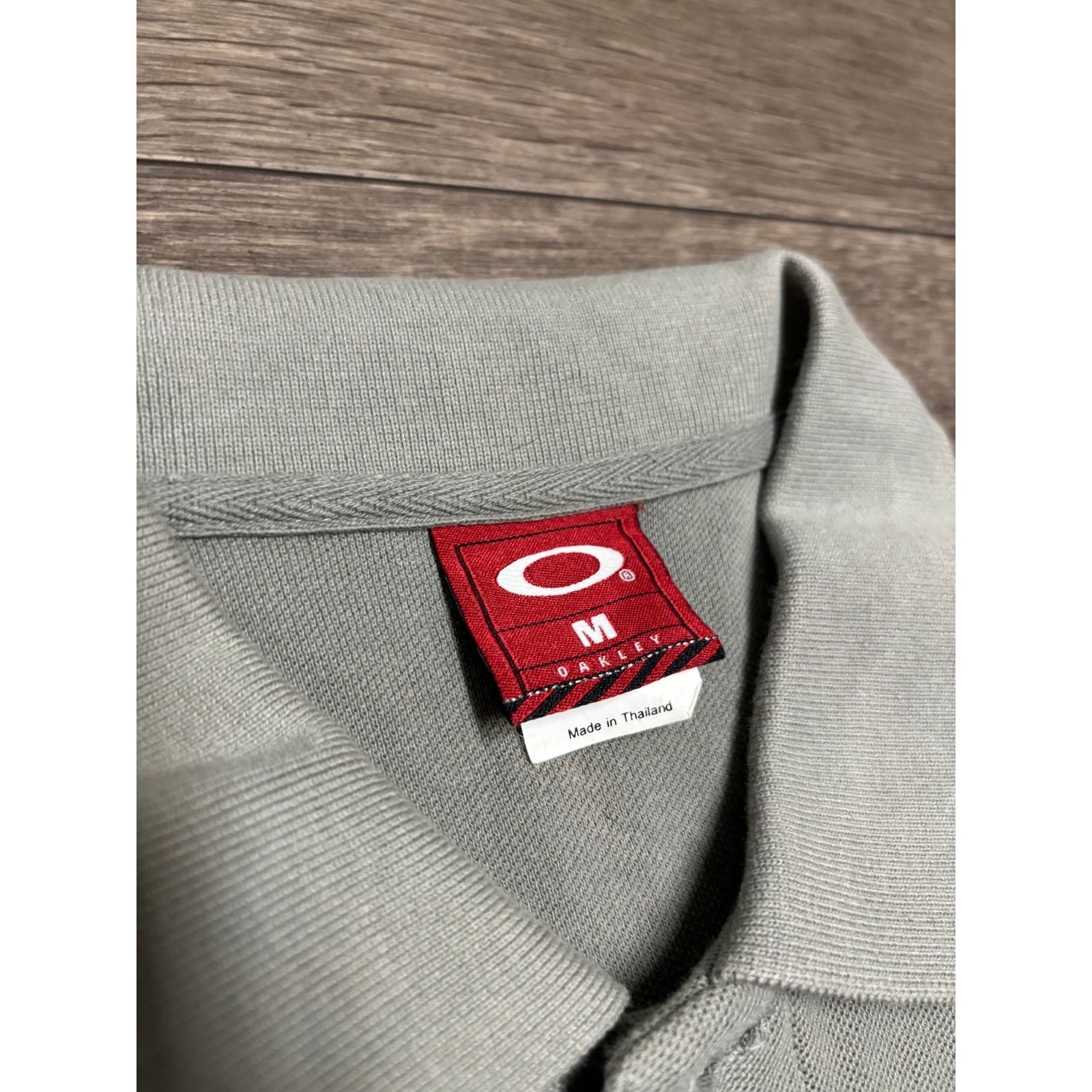Oakley × Vintage Vintage Oakley Polo Gray Shirt Tee Sz M 00s Size US M / EU 48-50 / 2 - 2 Thumbnail