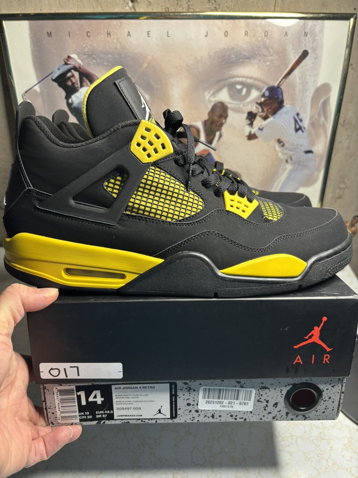 Jordan Retro 4 Thunder’