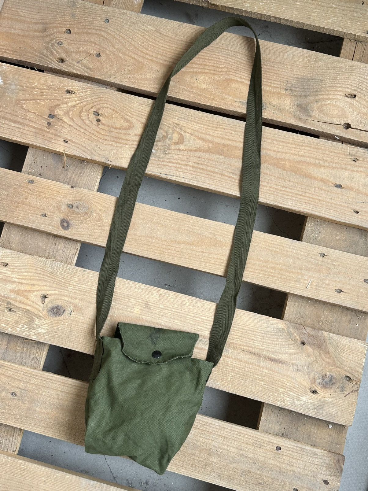 Vintage Vintage 90s 5.56mm F1 Ball Khaki Ammo Shoulder Bag Size ONE SIZE - 1 Thumbnail