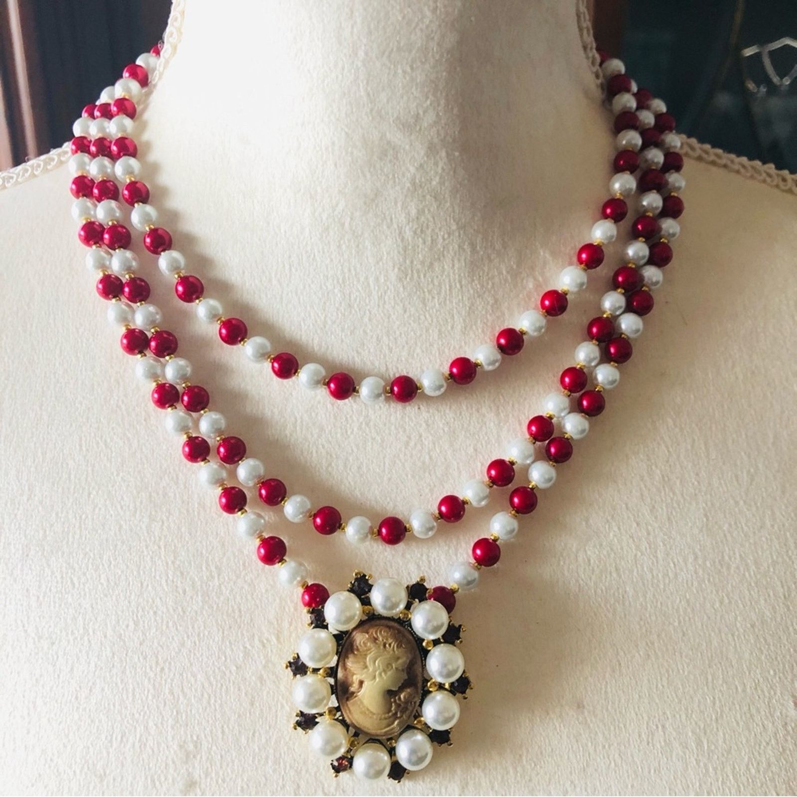 Handmade Handcrafted candy cane victorian lady cameo Pearl necklac Size ONE SIZE - 2 Thumbnail