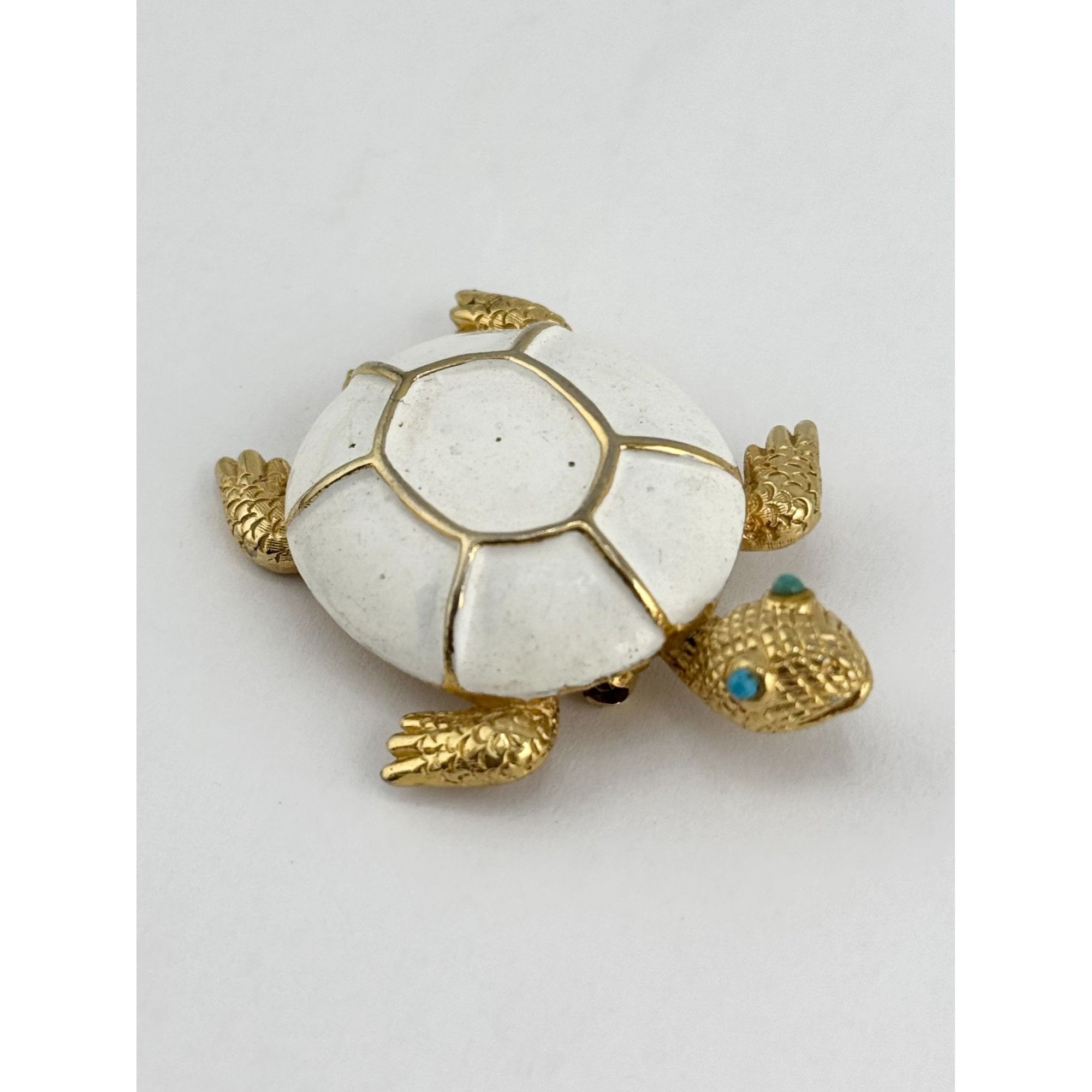Vintage Vintage white turtle enamel brooch pin Size ONE SIZE - 4 Thumbnail