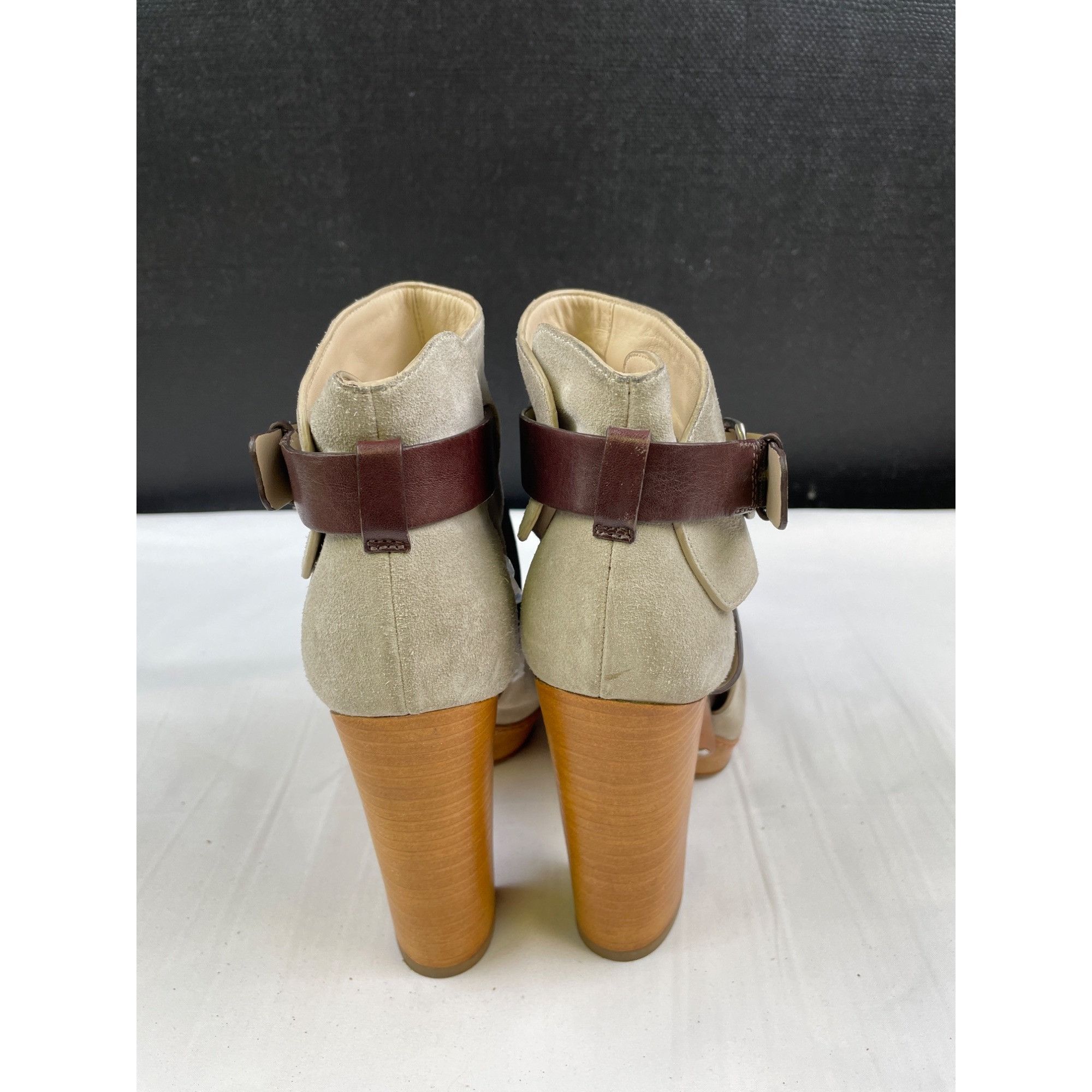 Michael Kors Michael Kors Women's Tan Suede Bootie Shoes/Heeled 4.5" Size Size US 6 / IT 36 - 5 Thumbnail