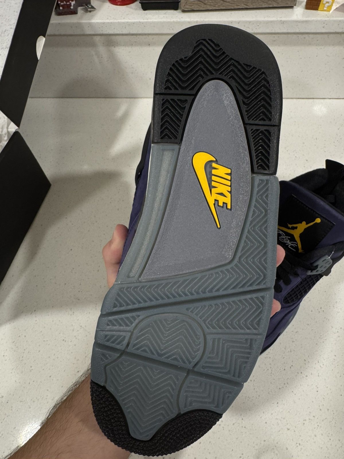 Jordan Brand Jordan 4 Lakers ( OBO ) Size US 9 / EU 42 - 9 Thumbnail