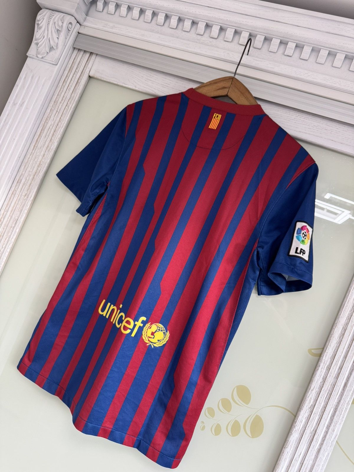 Nike Barcelona 2011-2012 Home Soccer Jersey Football Kit Shirt Size US S / EU 44-46 / 1 - 10 Thumbnail
