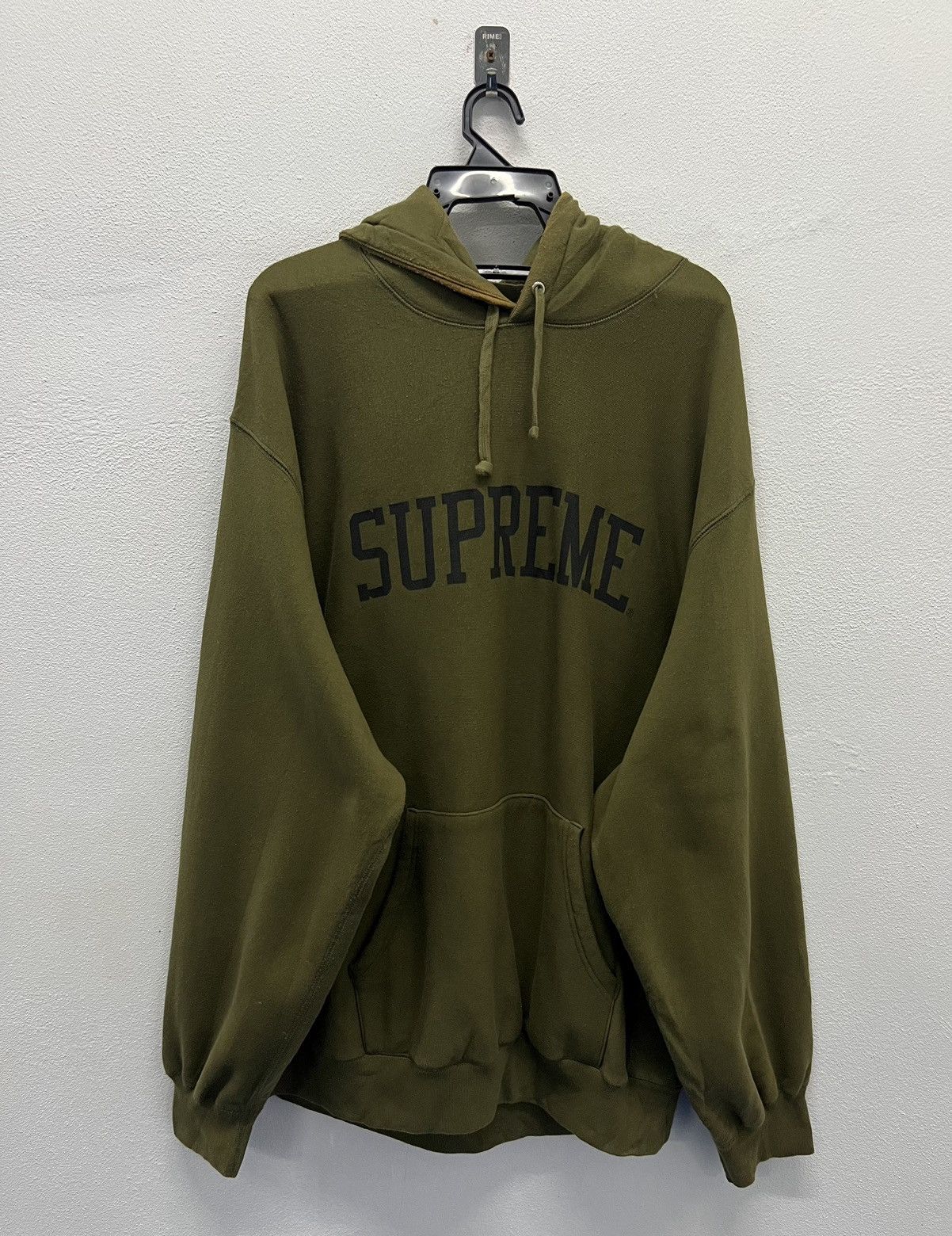 Supreme Supreme Olive Green Arched Logo Hoodie Made Portugal Size XL Size US XL / EU 56 / 4 - 1 Thumbnail