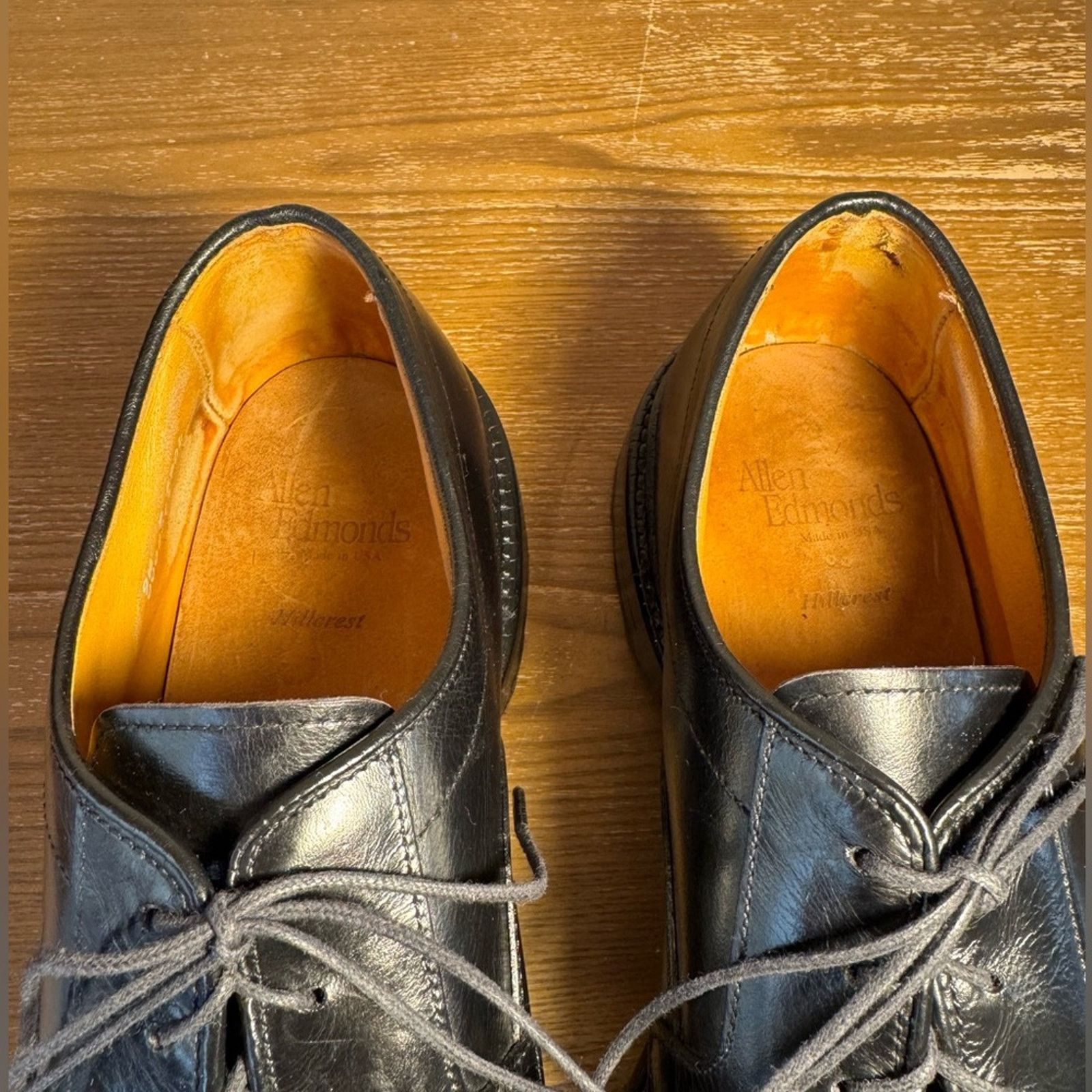 Allen Edmonds Allen Edmonds Hillcrest Derby Shoes in Black Calf size 9.5 D Size US 9.5 / EU 42-43 - 13 Thumbnail