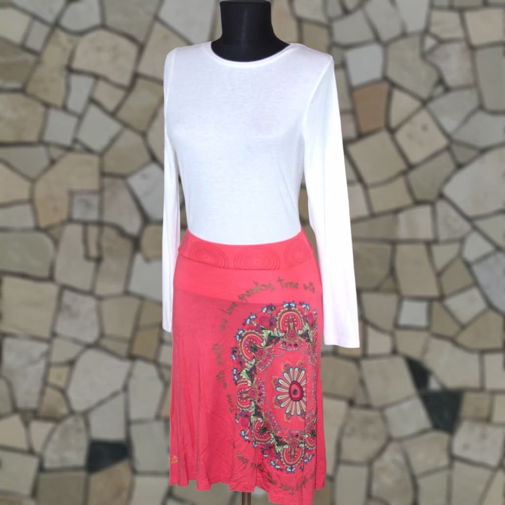 Desigual Desigual Skirt S Womens Red Midi Viscose Desigual Skirt S Womens Red Midi Viscose Size 28" / US 6 / IT 42 - 1 Thumbnail