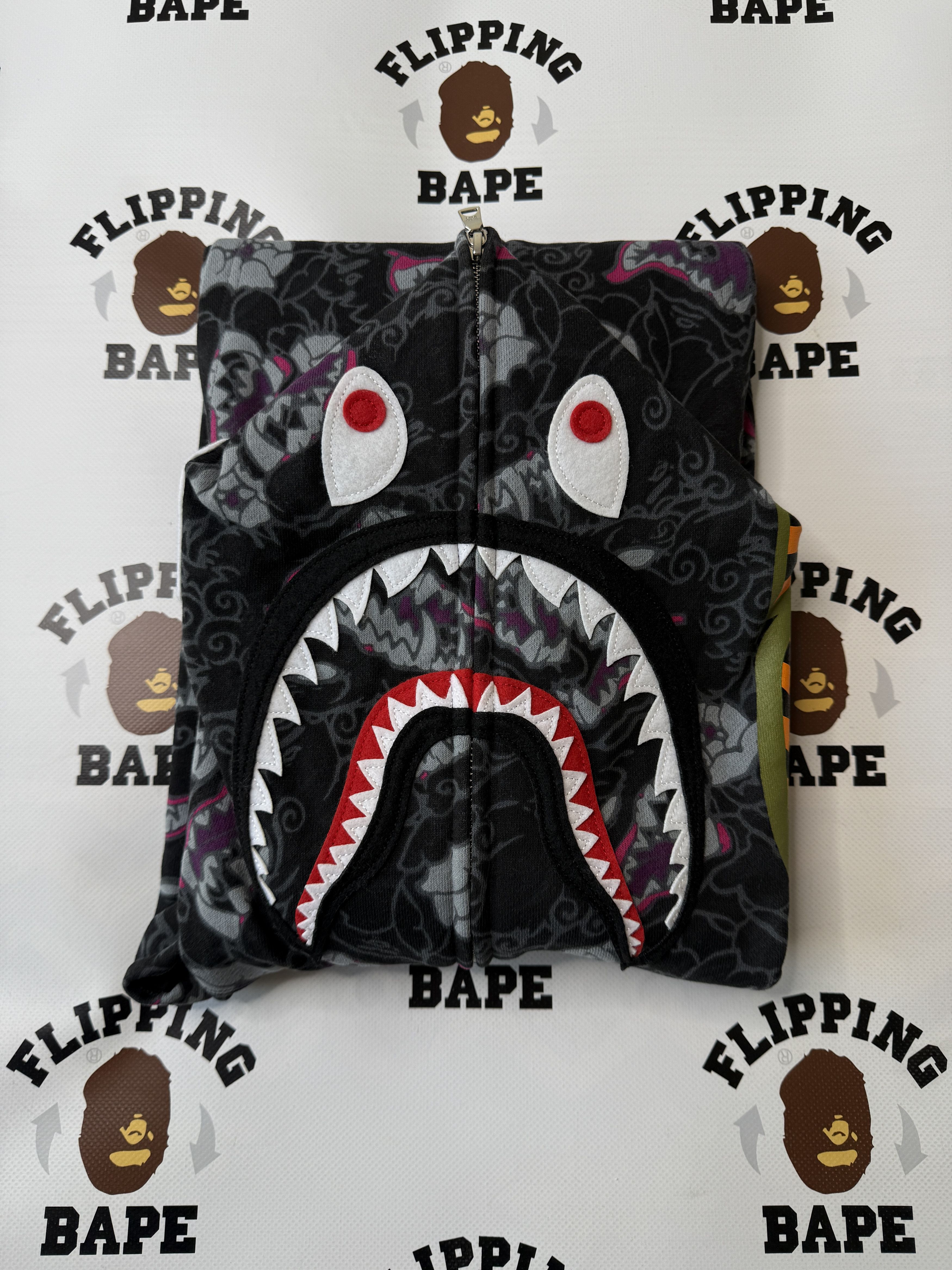Bape BAPE JAPANESE TATTOO CAMO SHARK FZ HOODIE Size US M / EU 48-50 / 2 - 15 Thumbnail