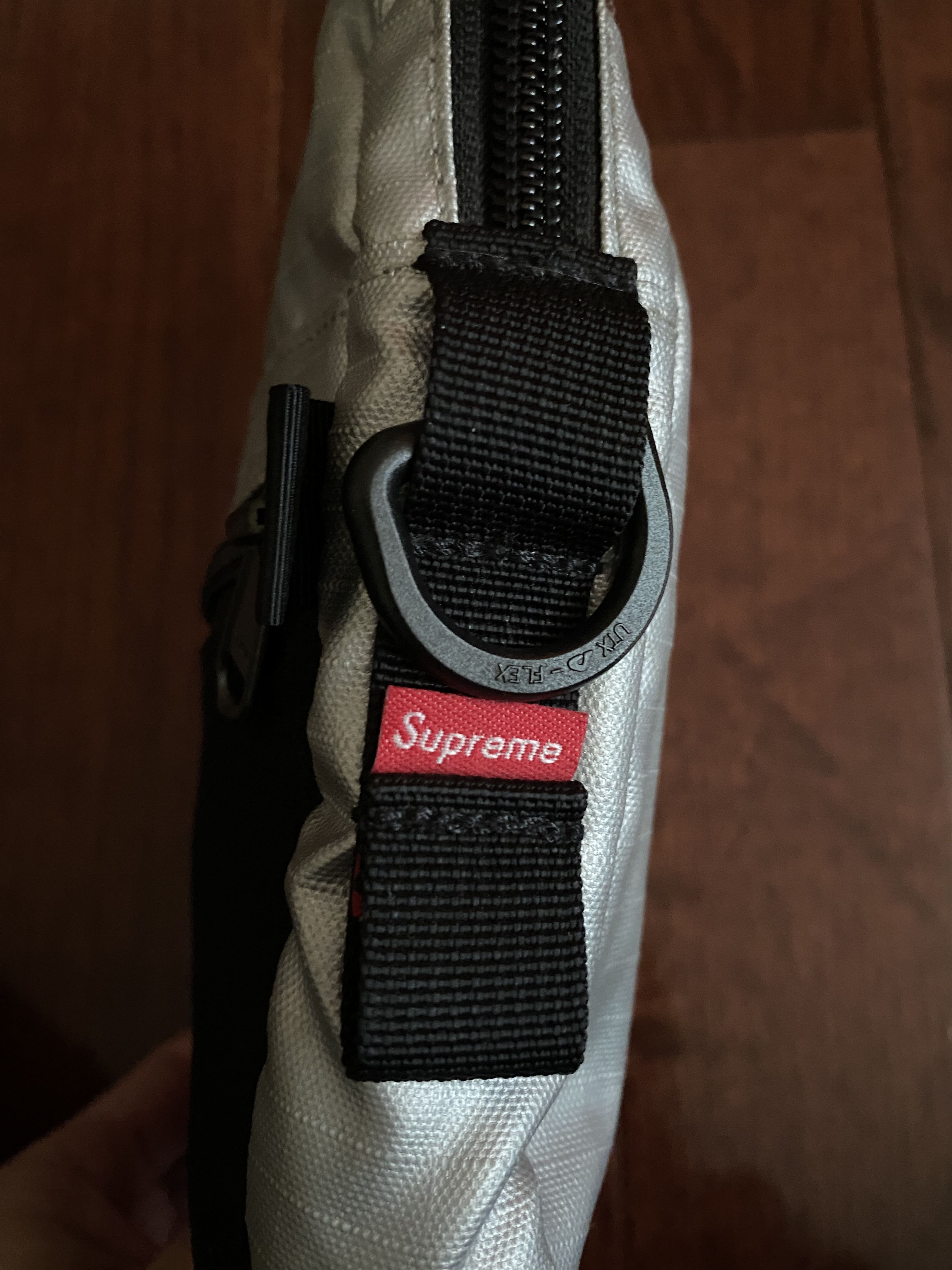 Supreme × The North Face Metallic Shoulder Bag SS18 Size ONE SIZE - 3 Thumbnail