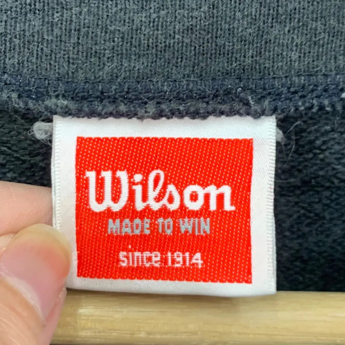 Vintage Vintage WILSON USA CHICAGO Team Sportswear Sweatshirt Size XL / US 12-14 / IT 48-50 - 8 Thumbnail