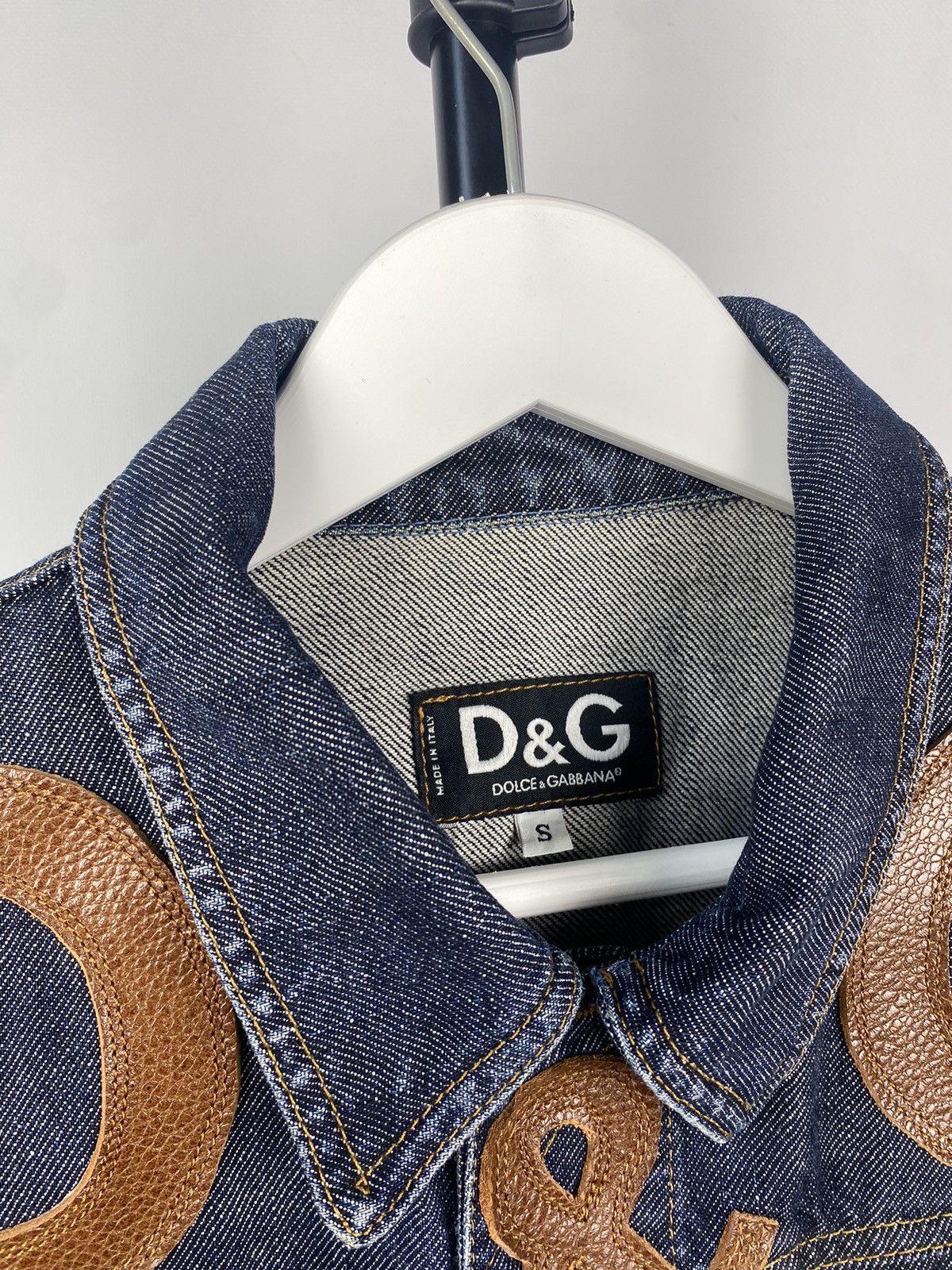 Designer × Dolce & Gabbana 🔥 Archive Big Leather logo D&G Dolce&Gabbana denim jacket Size S / US 4 / IT 40 - 9 Thumbnail