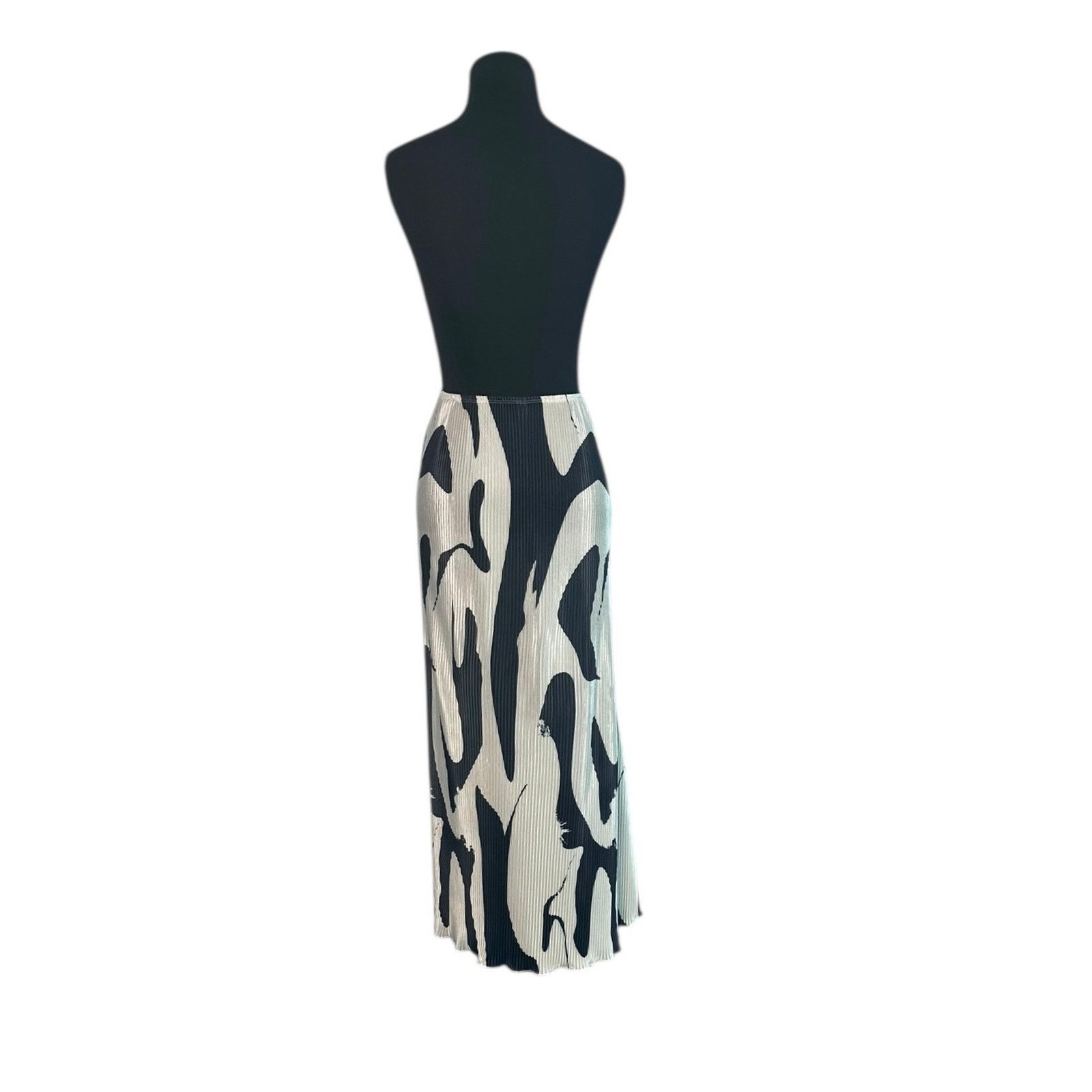 Shein Shein white black print pleated pull on maxi skirt size XL Size 34" / US 12 / IT 48 - 1 Thumbnail