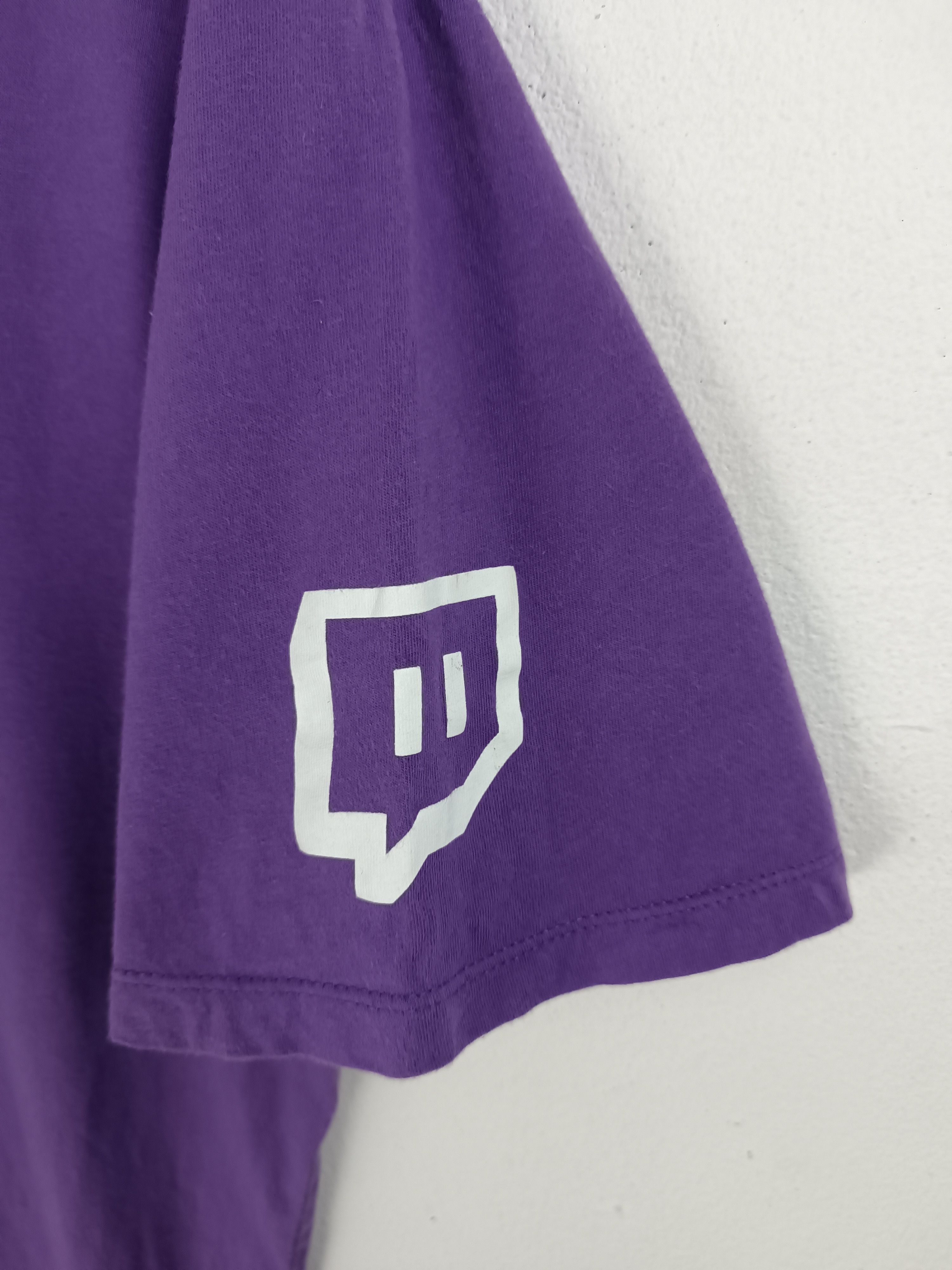 Playstation VINTAGE TWITCH CLASSIC LOGO KAI CENAT XQC DUKE FANUM TEE Size US L / EU 52-54 / 3 - 10 Thumbnail