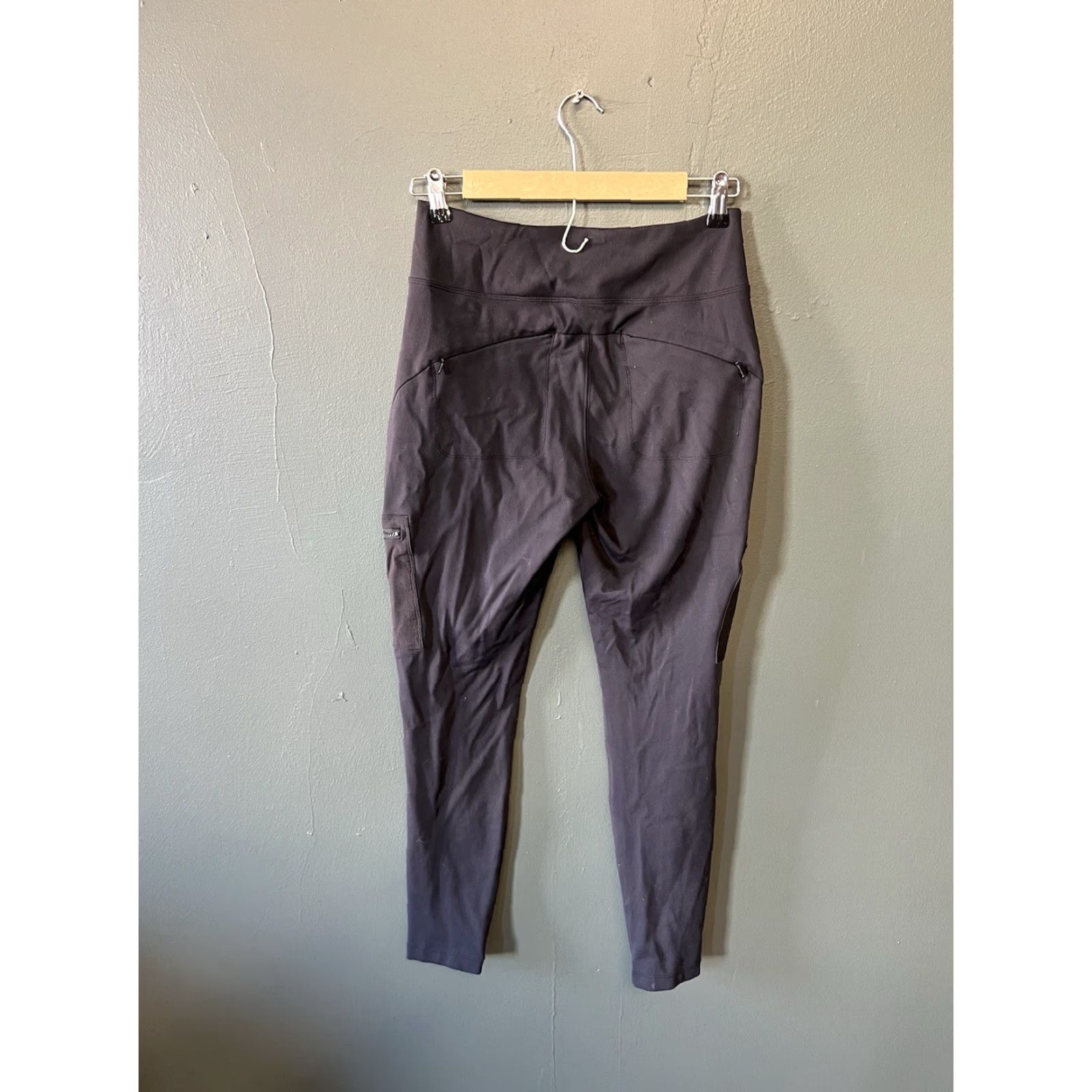 Athleta Athleta Womens Black Outdoor Nylon Athletic Tapered Pants Size 8 Size 30" / US 8 / IT 44 - 2 Thumbnail