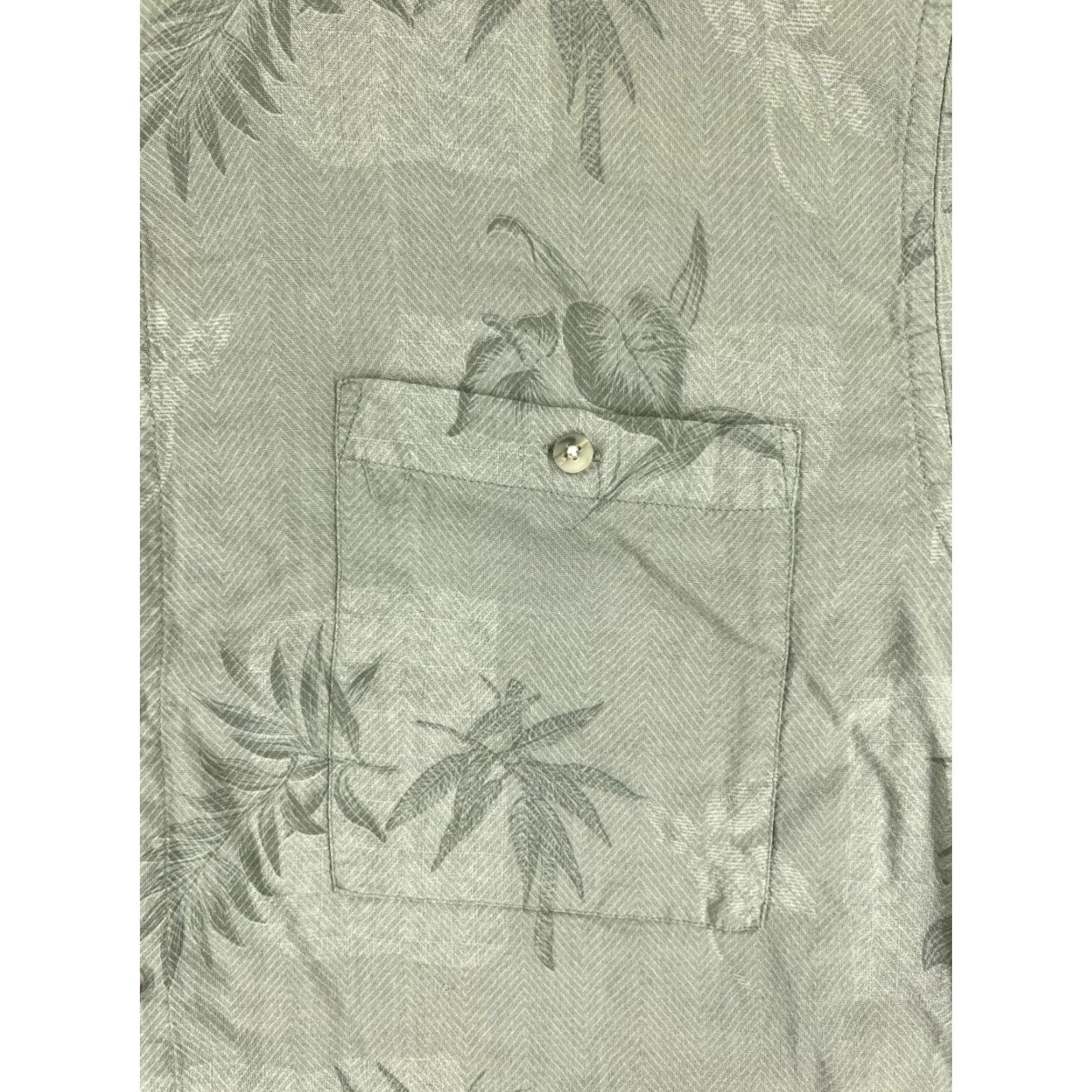 Van Heusen Van Heusen Studio Shirt Adult Large Green Floral Button Up Rayon Hawaiian Mens Size US L / EU 52-54 / 3 - 6 Thumbnail