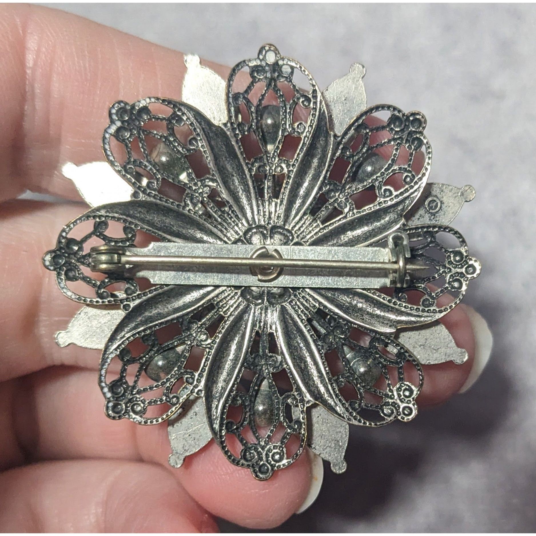 Other Vintage Floral Turquoise And Silver Tone Filigree Brooch Size ONE SIZE - 8 Thumbnail