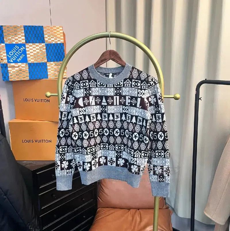 Chanel Chanel Grey Wool Sweater for Women . Size M / US 6-8 / IT 42-44 - 1 Thumbnail