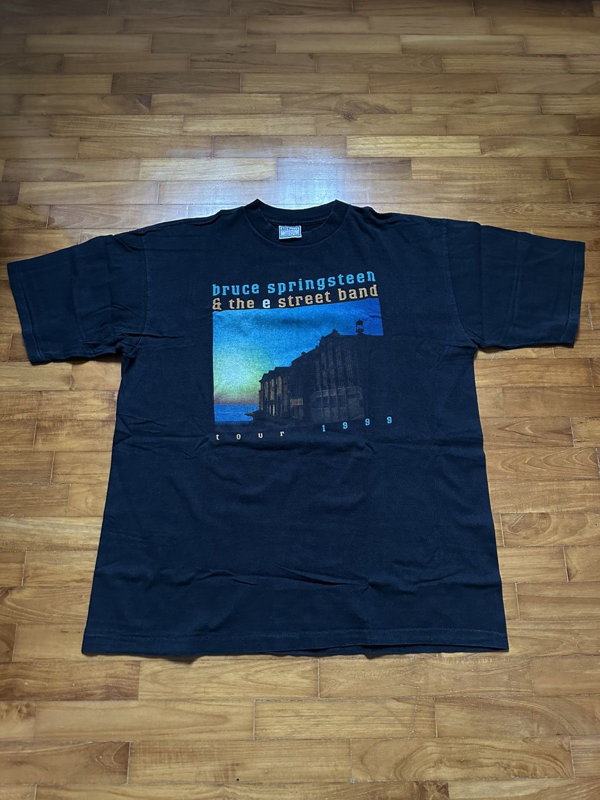 Vintage Vintage Bruce Springsteen & The E Street Band Tour 1999 Tee Size US XL / EU 56 / 4 - 1 Thumbnail