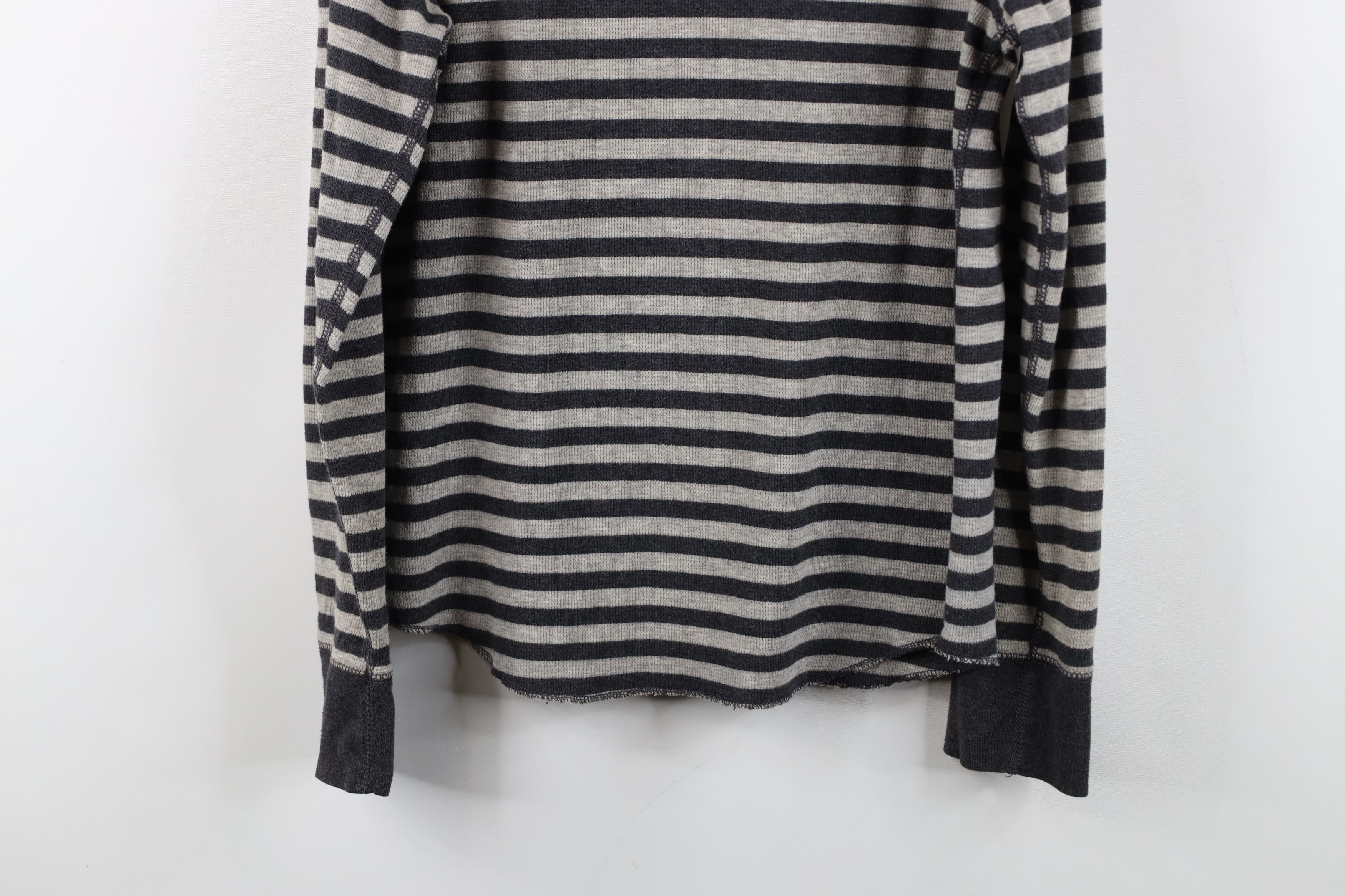Gap Vintage Gap Striped Thermal Waffle Knit Long Sleeve T-Shirt Size US M / EU 48-50 / 2 - 9 Thumbnail