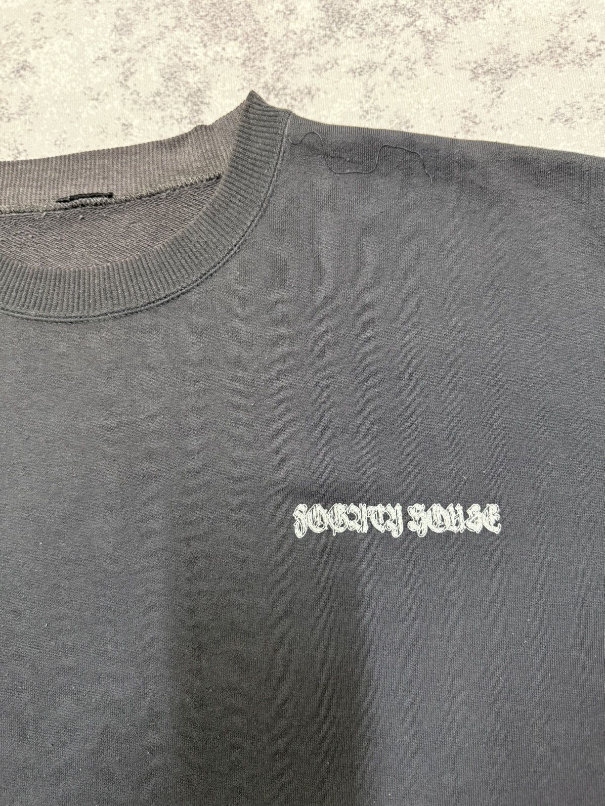 Vintage Fogaty House graphic sweatshirt with a skull and wingsdesign Size US M / EU 48-50 / 2 - 7 Thumbnail