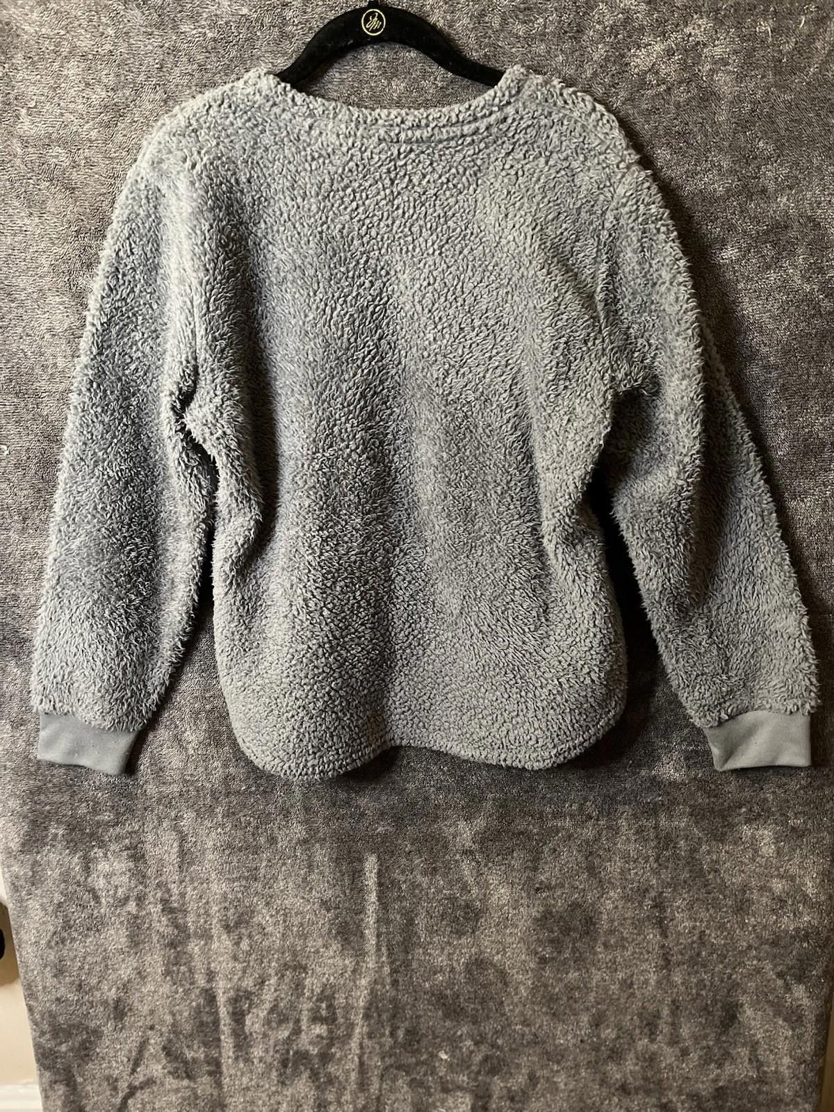 Grayers Disney Mickey Minnie Sleigh All Day Sherpa Fleece Large Size L / US 10 / IT 46 - 2 Thumbnail