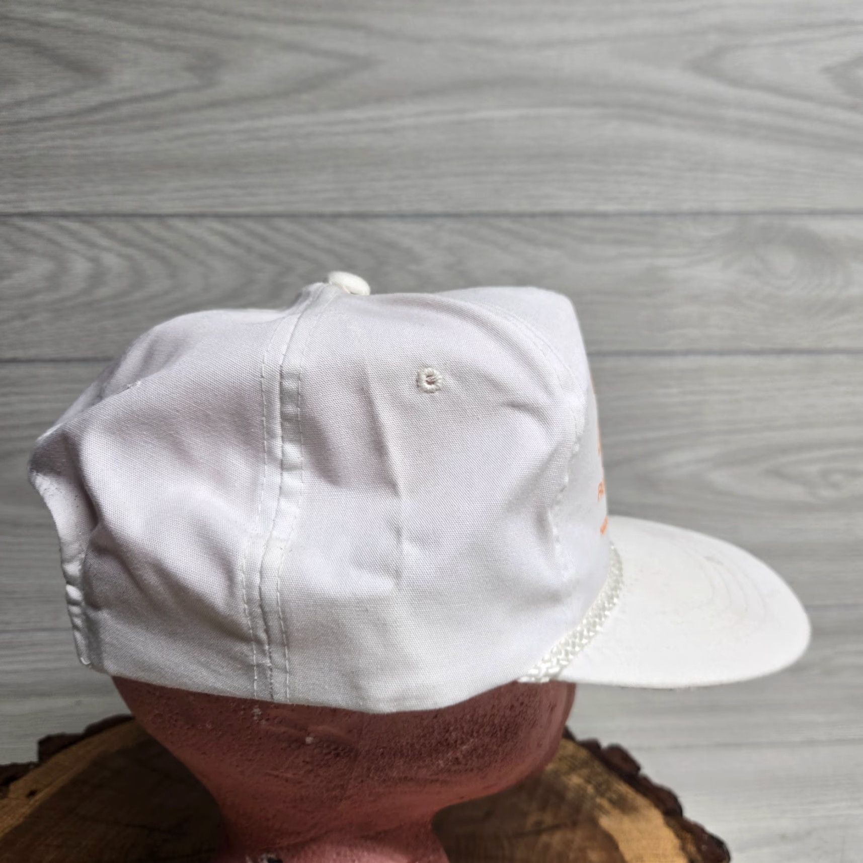 Vintage VINTAGE Snap-Back Trucker Hat Men One Size White 90s Jerr-Dan Glenn's Auto Nashville TN Tennessee Size ONE SIZE - 3 Thumbnail