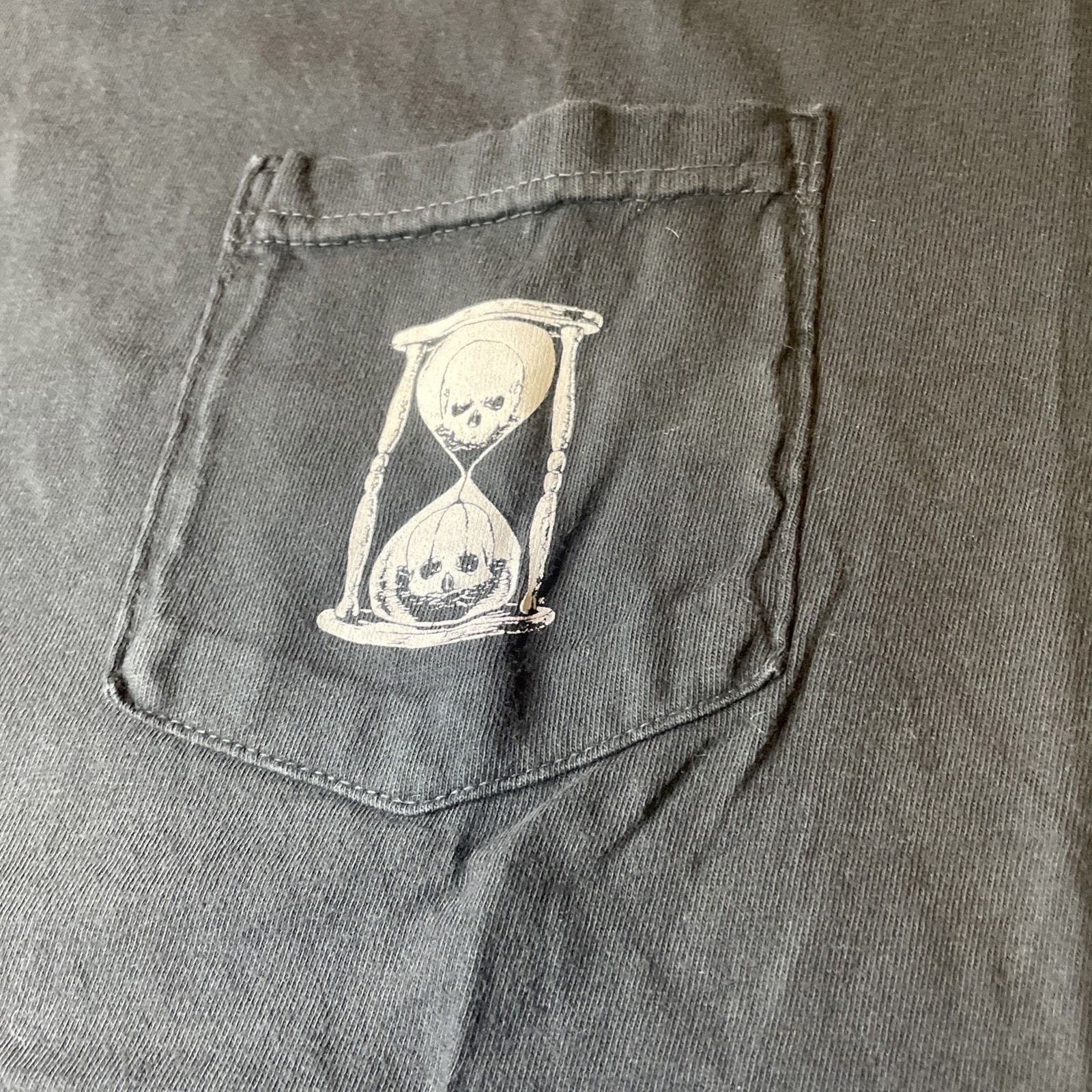 Other Unus Annus Memento Mori Skull Hourglass Pocket Tee M Size US M / EU 48-50 / 2 - 2 Thumbnail