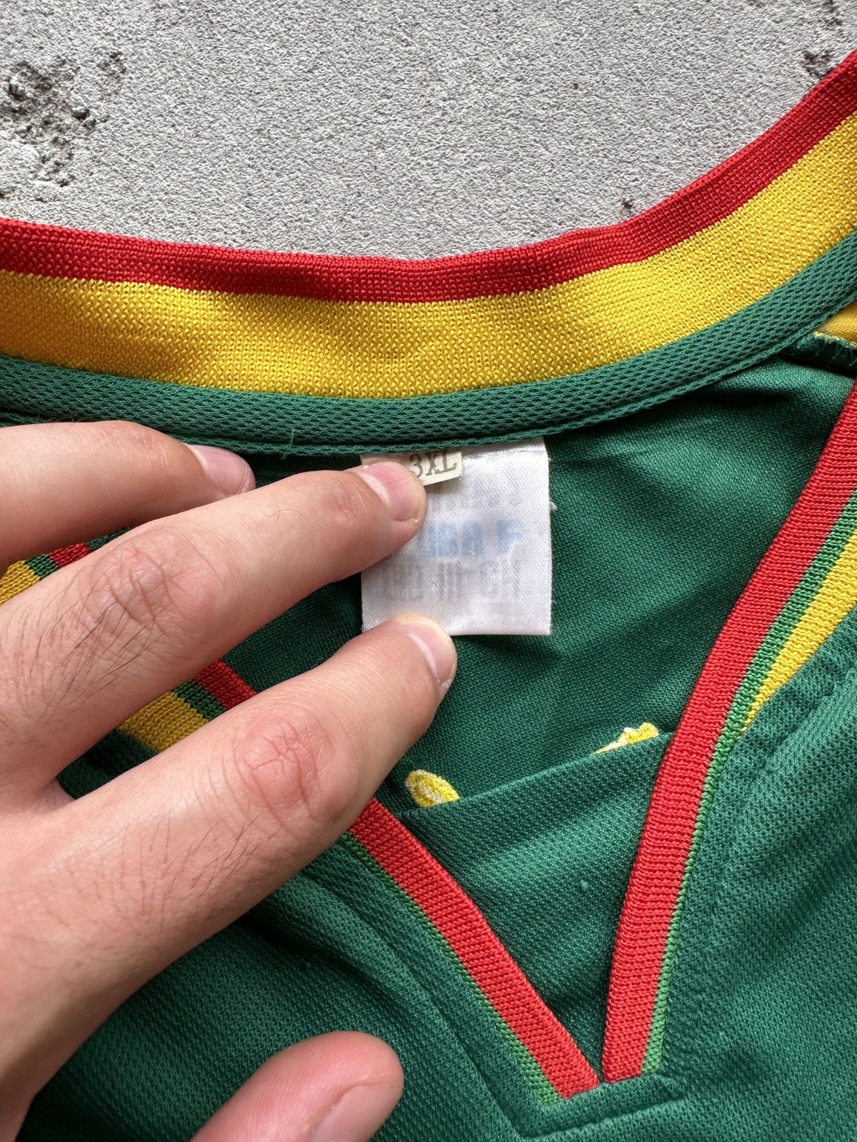 Puma Puma 2000-02 Cameroon Home Soccer Jersey Size US XL / EU 56 / 4 - 7 Thumbnail