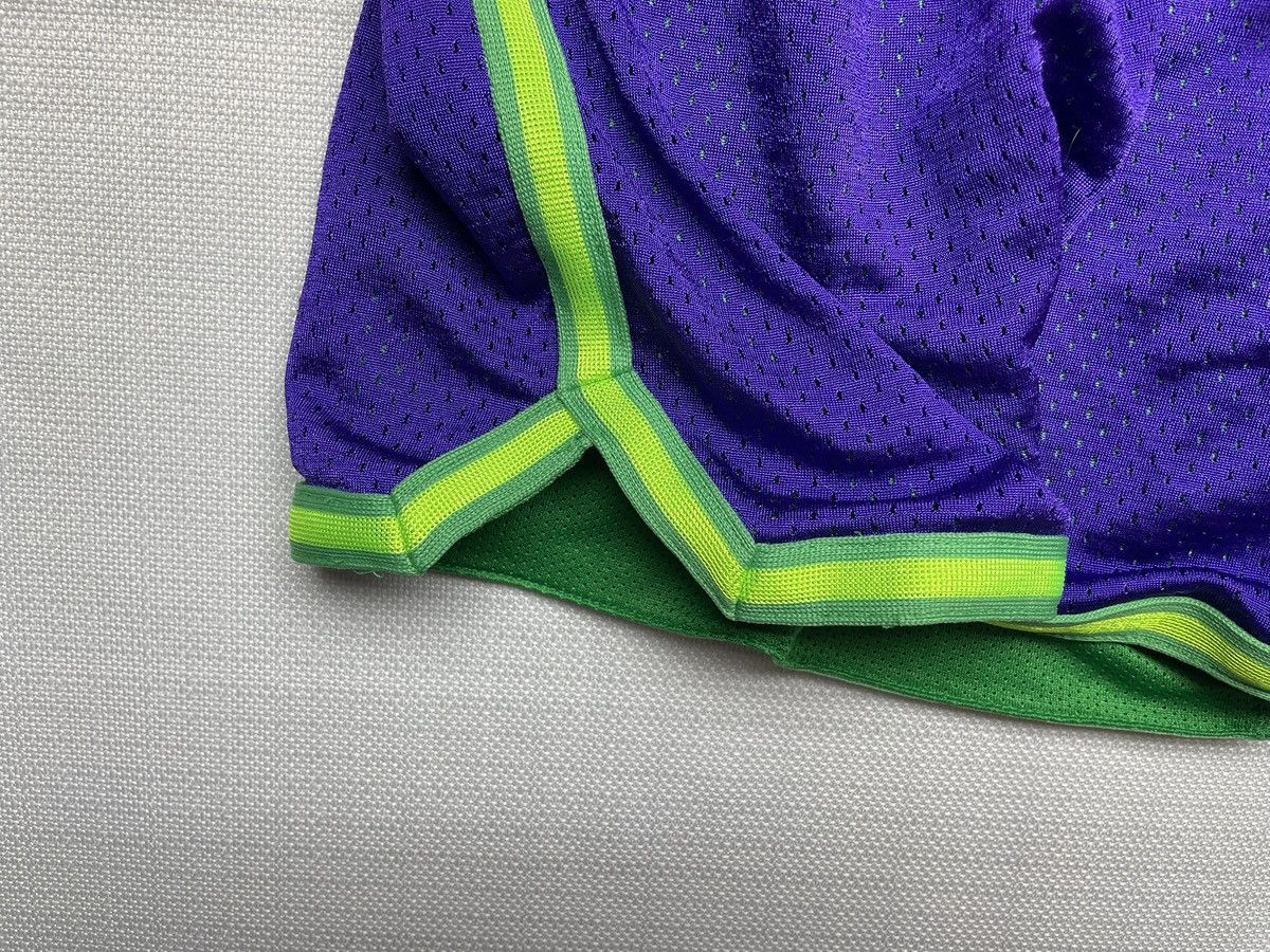 Nike Nike Women's Athletic Shorts Small Purple Green 404908-502 Size 26" / US 2 / IT 38 - 3 Thumbnail