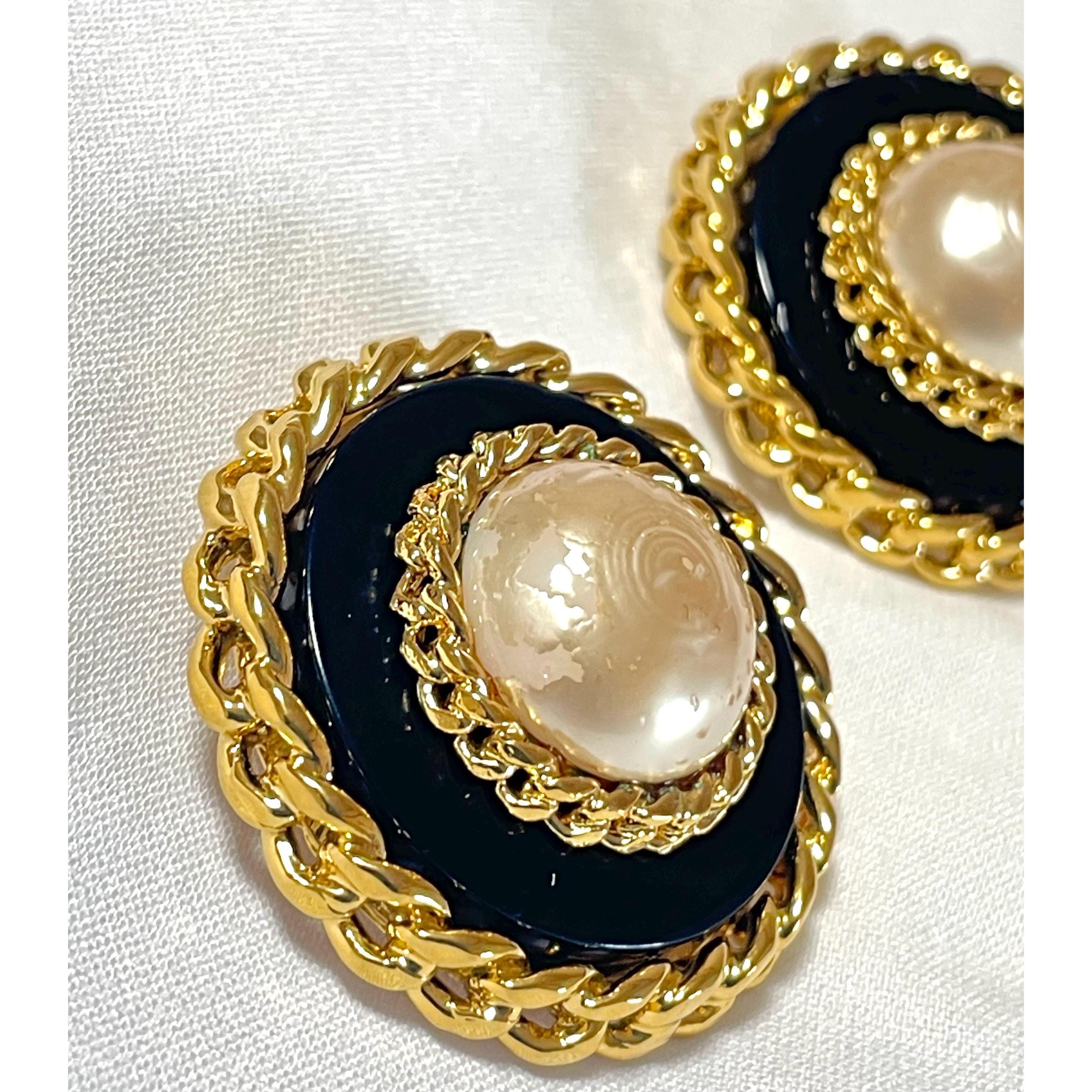 Chanel Vintage CHANEL large earrings with chain frames and pearls Size ONE SIZE - 4 Thumbnail