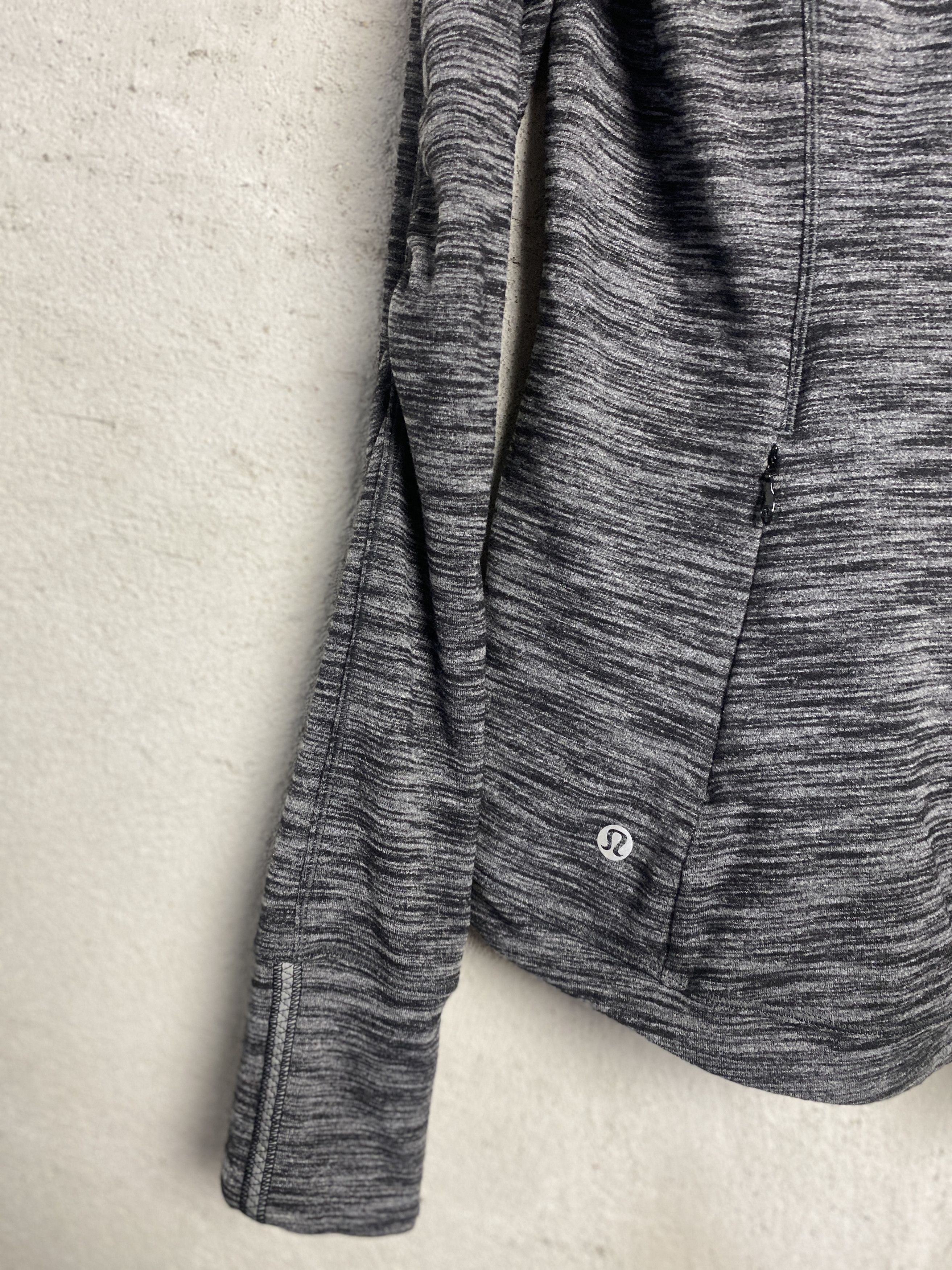 Lululemon Lululemon longsleeve blouse run tee gym pilates yoga pilates Size S / US 4 / IT 40 - 6 Thumbnail