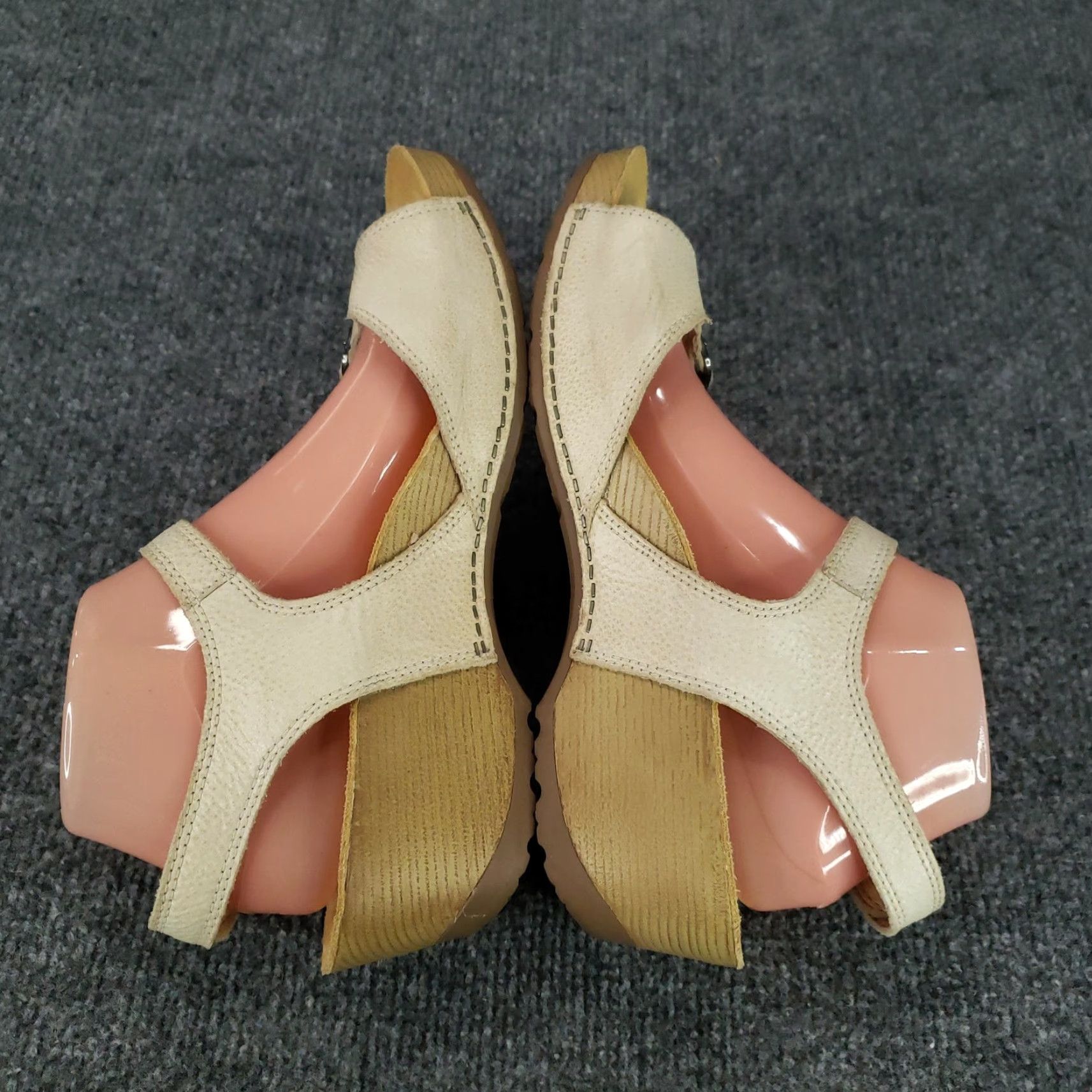 Dansko Dansko Sandals Beige Leather Wedge Heel Ankle Strap Comfort Womens Size 11 Shoes Size US 11 / IT 41 - 6 Thumbnail