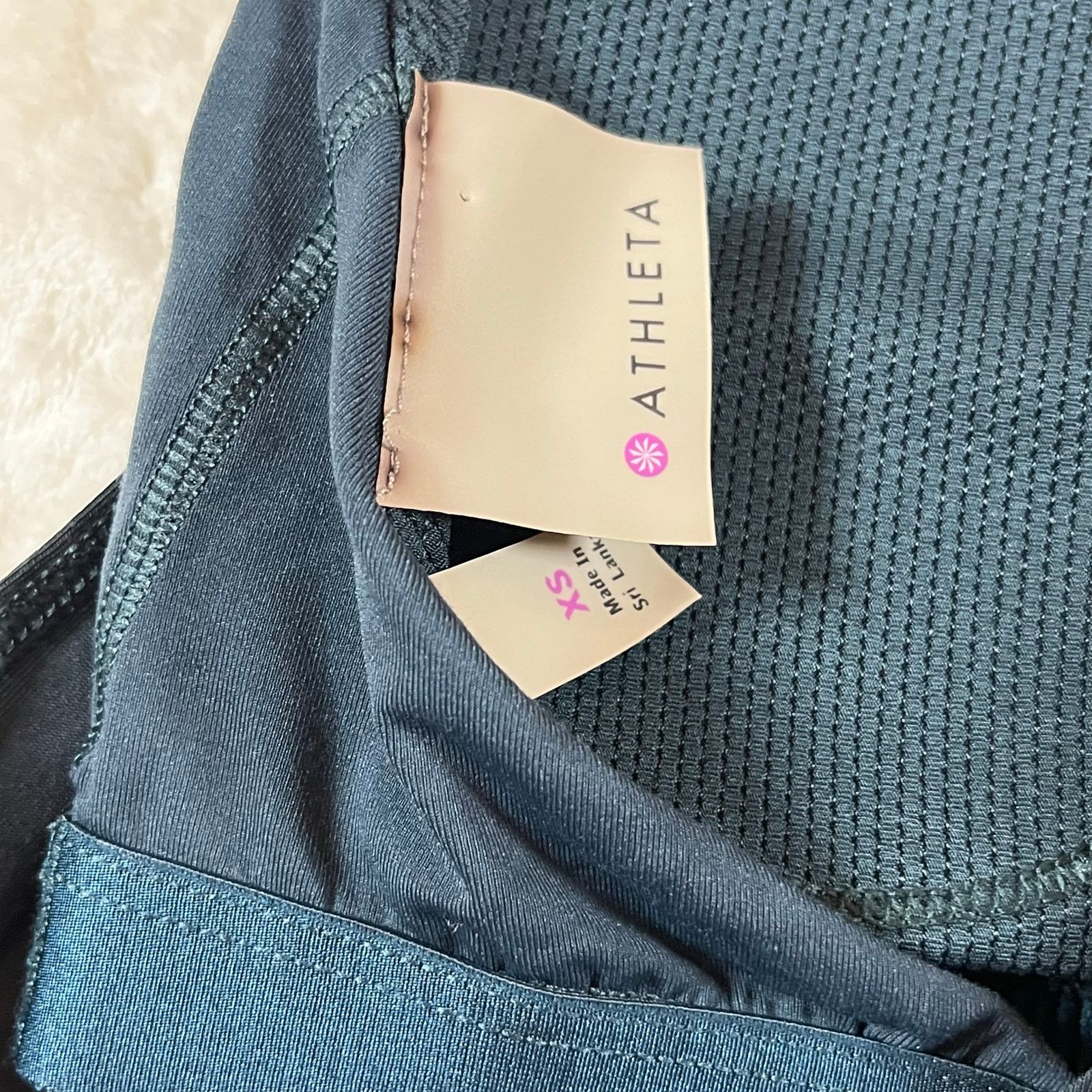 Athleta Athleta tank top with built in sports bra excellent conditio Size XS / US 0-2 / IT 36-38 - 5 Thumbnail