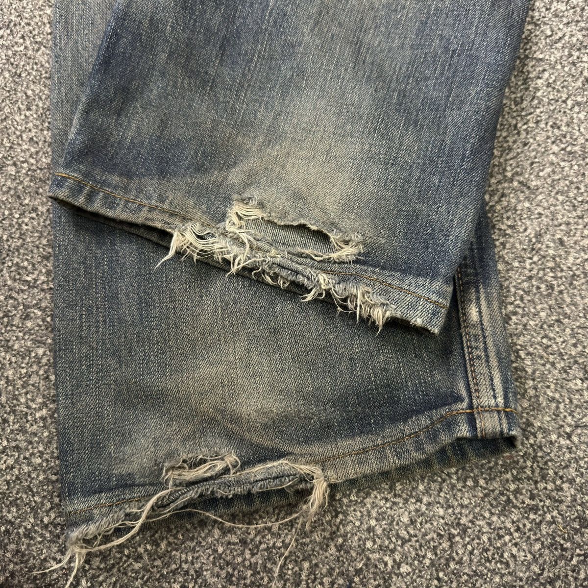 Seditionaries Vintage y2k Levis 503 Classic Baggy Destroyed Distressed Size US 33 - 8 Thumbnail