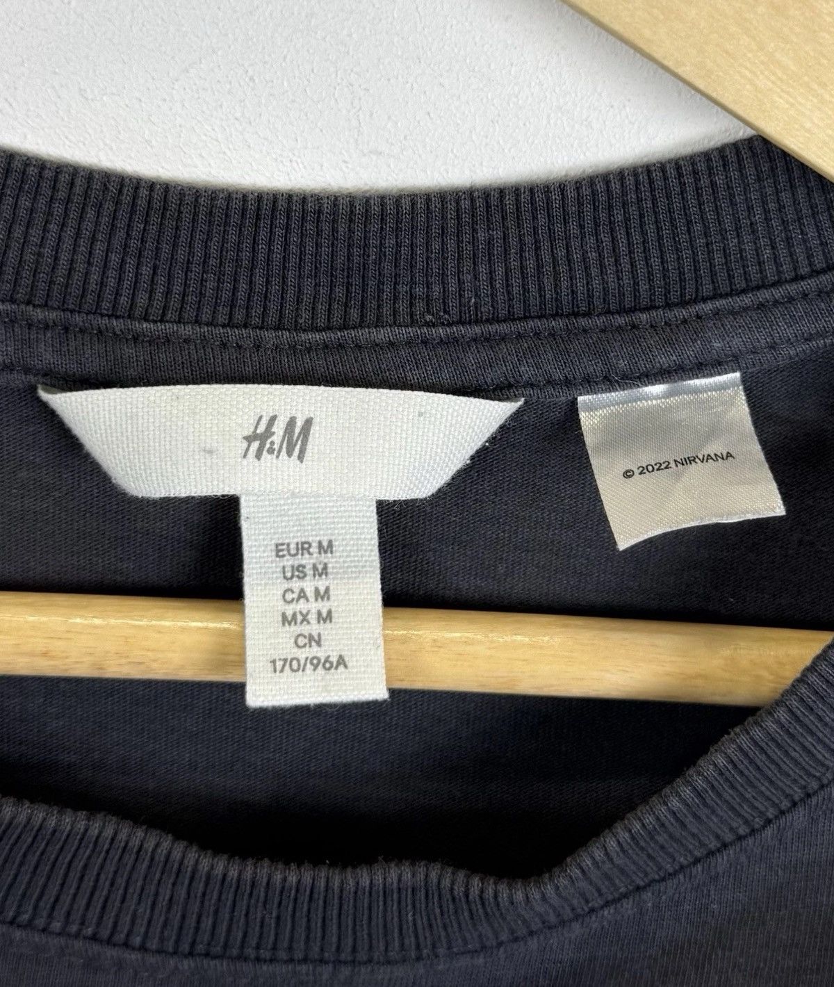 Nirvana H&M Nirvana 2022 T-shirt Womens Size M Gray Top Short Sleeve Size M / US 6-8 / IT 42-44 - 6 Thumbnail