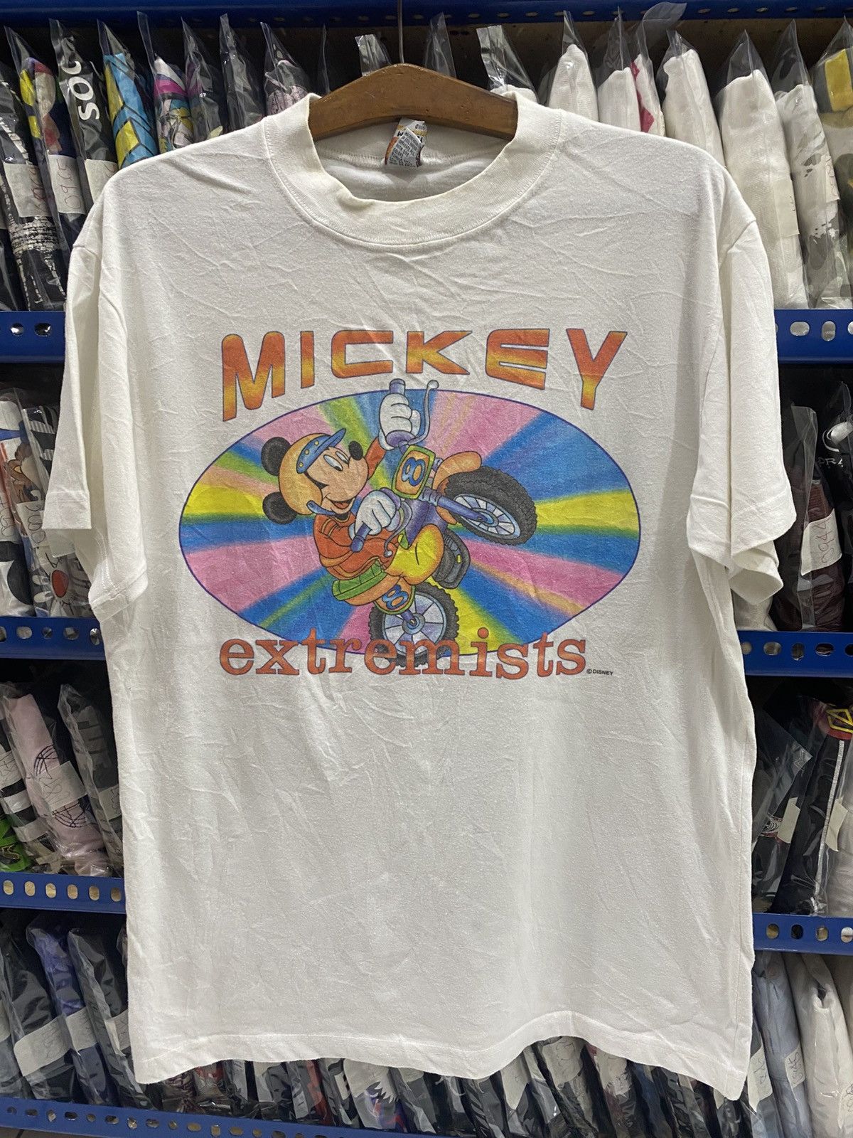 Disney VINTAGE MICKEY MOUSE EXTREMISTS TSHIRT Size US M / EU 48-50 / 2 - 1 Thumbnail
