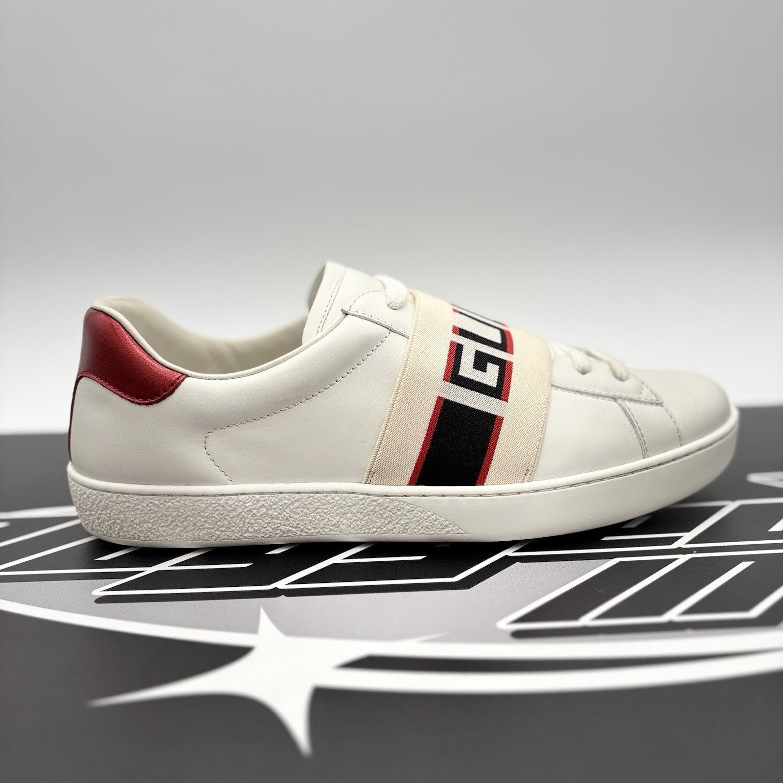 Gucci Gucci Ace Gucci Stripe ‘ White, Red ‘ | GREAT CONDITION! Size US 8 / EU 41 - 2 Thumbnail