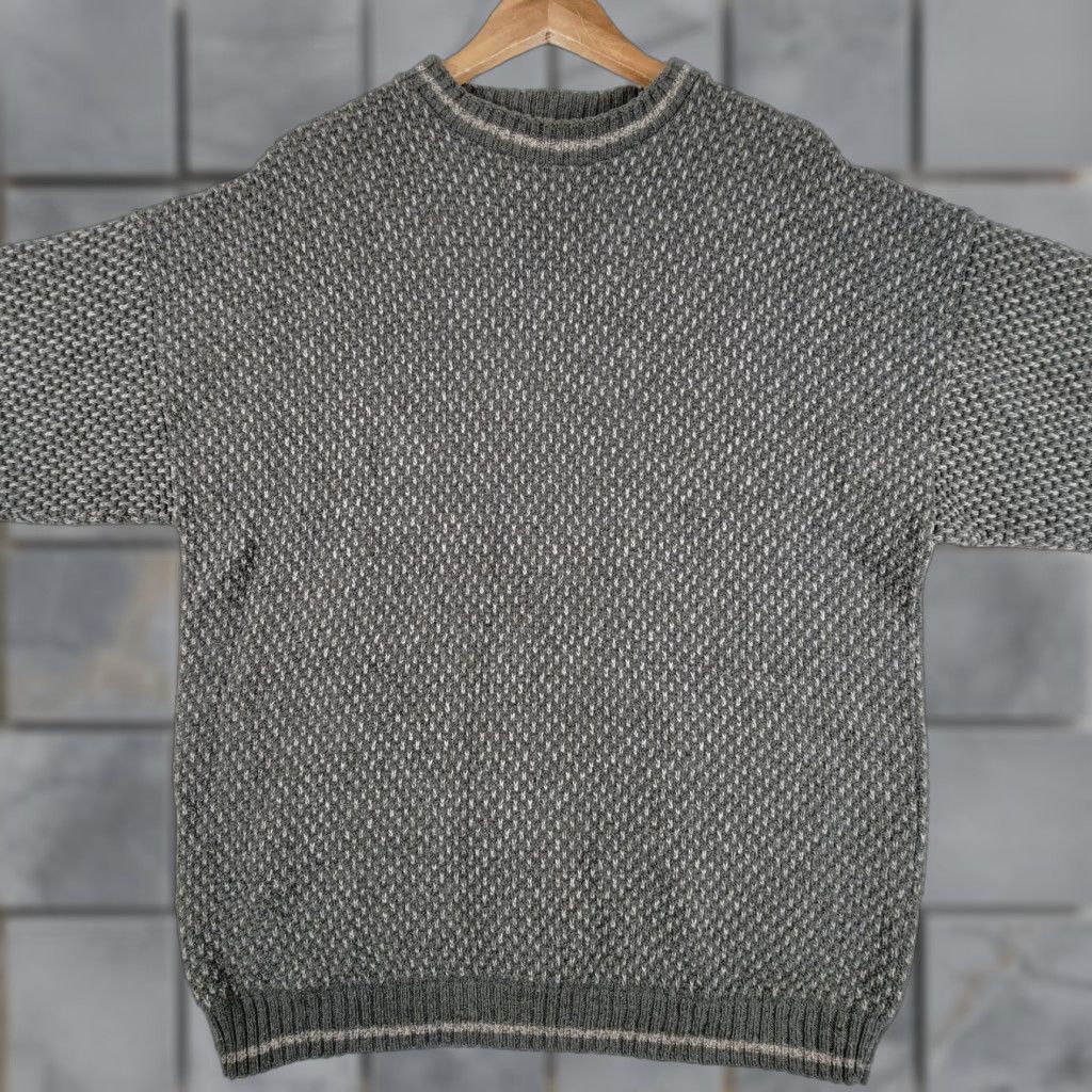 Vintage VINTAGE Woolrich Men's Large Tall Crew Neck Sweater - Gray USA Made Pullover Knit Shirt Size US L / EU 52-54 / 3 - 1 Thumbnail