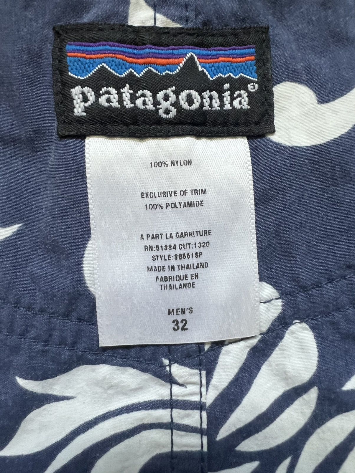 Patagonia Patagonia Men’s Board Short 32 Blue White Floral Swim Trunks Size US 32 / EU 48 - 3 Thumbnail