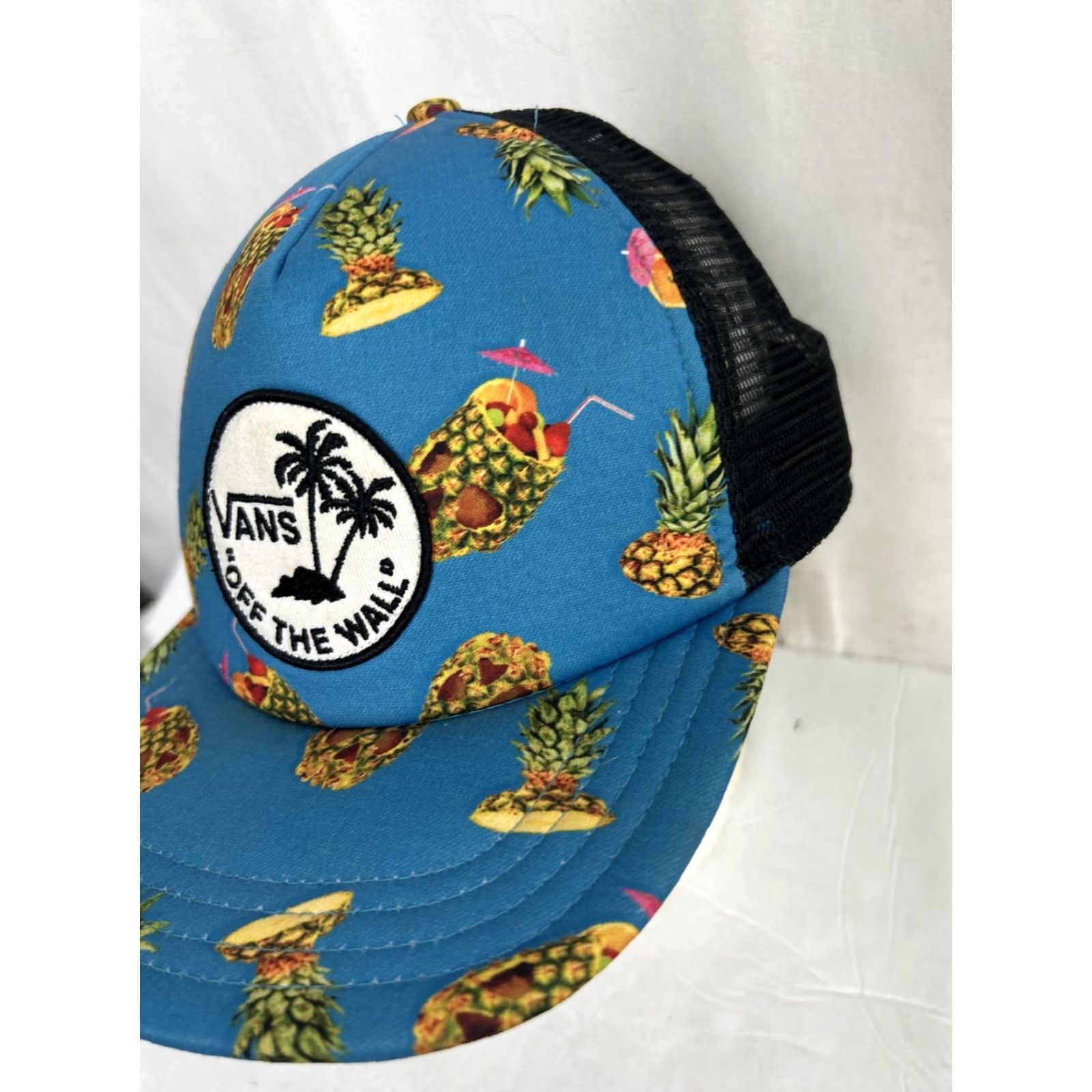 Vans Vans off the wall Men’s Classic patch pineapple print Skulls Blue Trucker Hat Hats Adjustable Men Blue Pineapple Patch Skulls Classic 90s Theme Size ONE SIZE - 2 Thumbnail