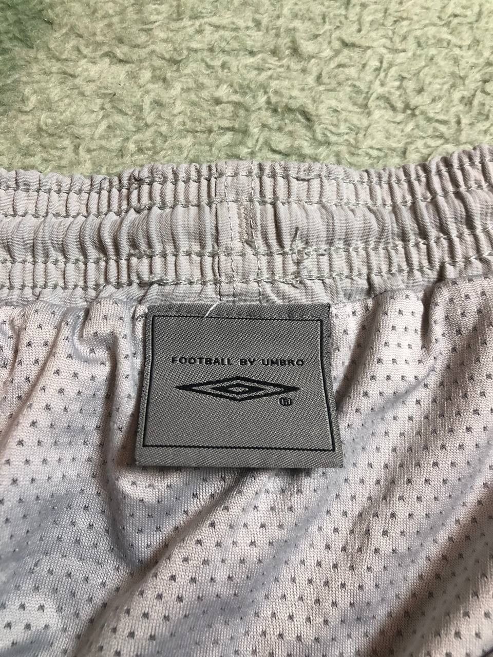 Umbro Vintage 90s Umbro shorts streetwear y2k Size US 38 / EU 54 - 13 Thumbnail